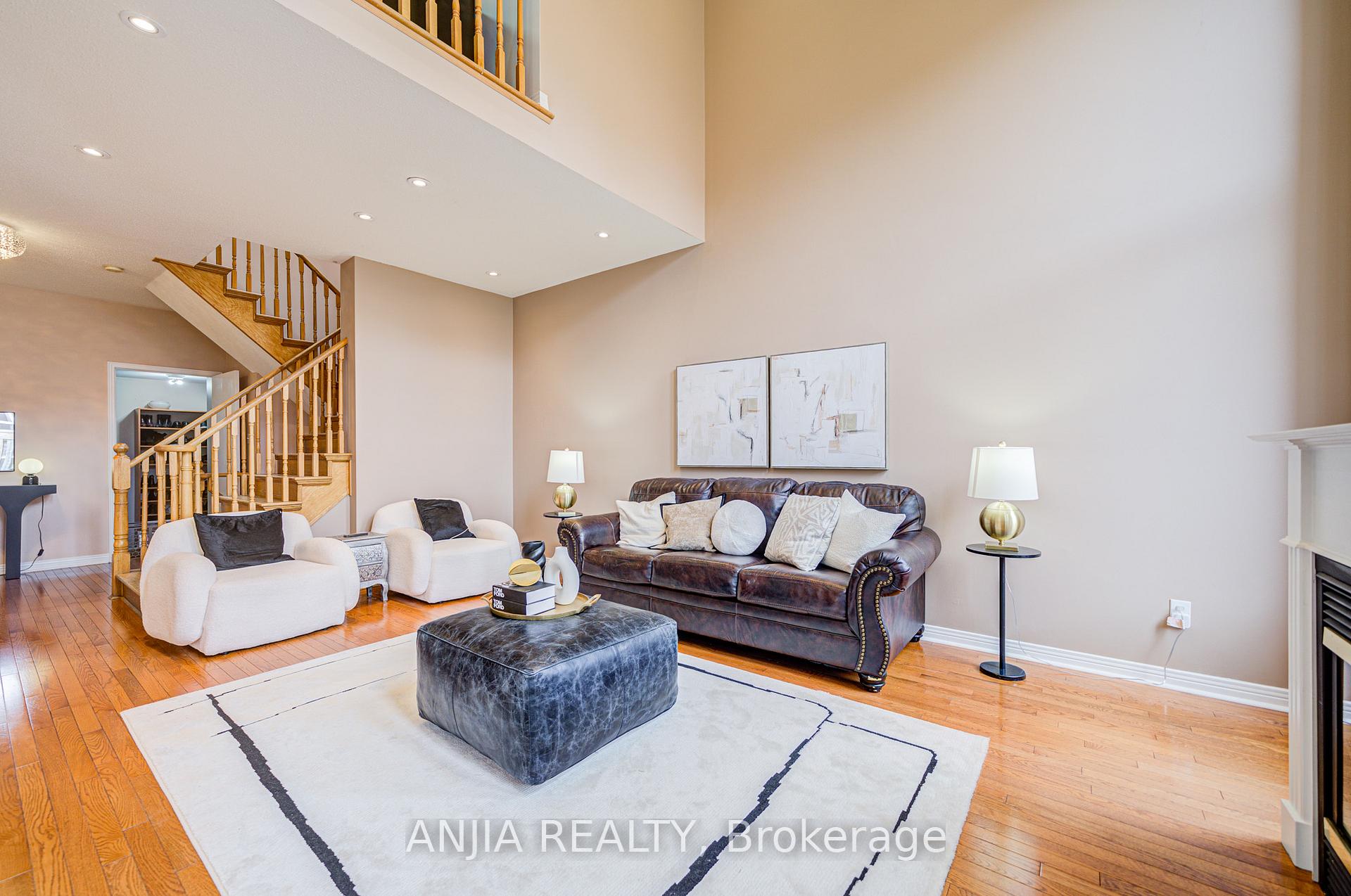 Photo 14 of 49 Kentley Street, Markham, Berczy — HOMEH