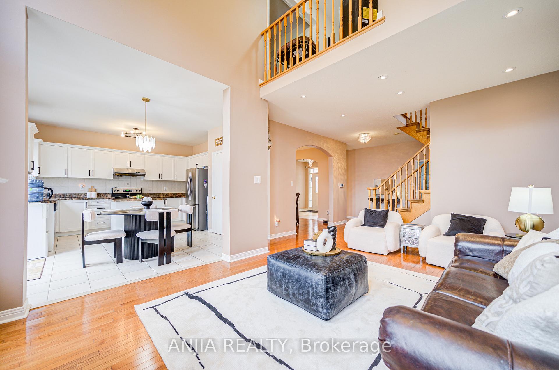 Photo 15 of 49 Kentley Street, Markham, Berczy — HOMEH