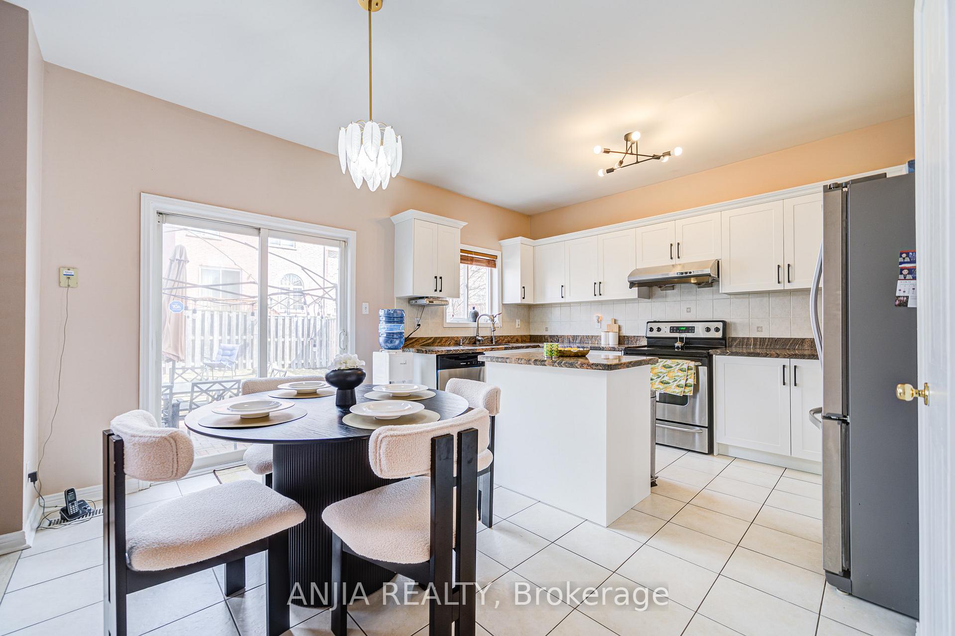 Photo 16 of 49 Kentley Street, Markham, Berczy — HOMEH