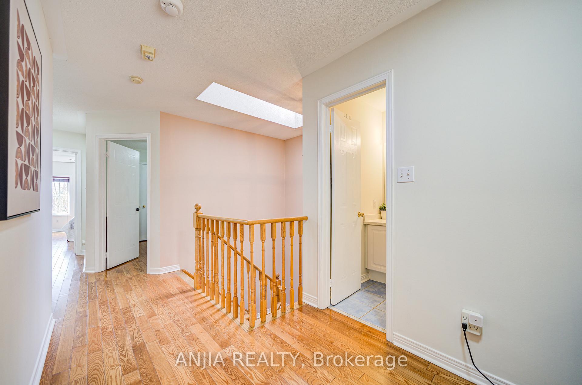 Photo 22 of 49 Kentley Street, Markham, Berczy — HOMEH