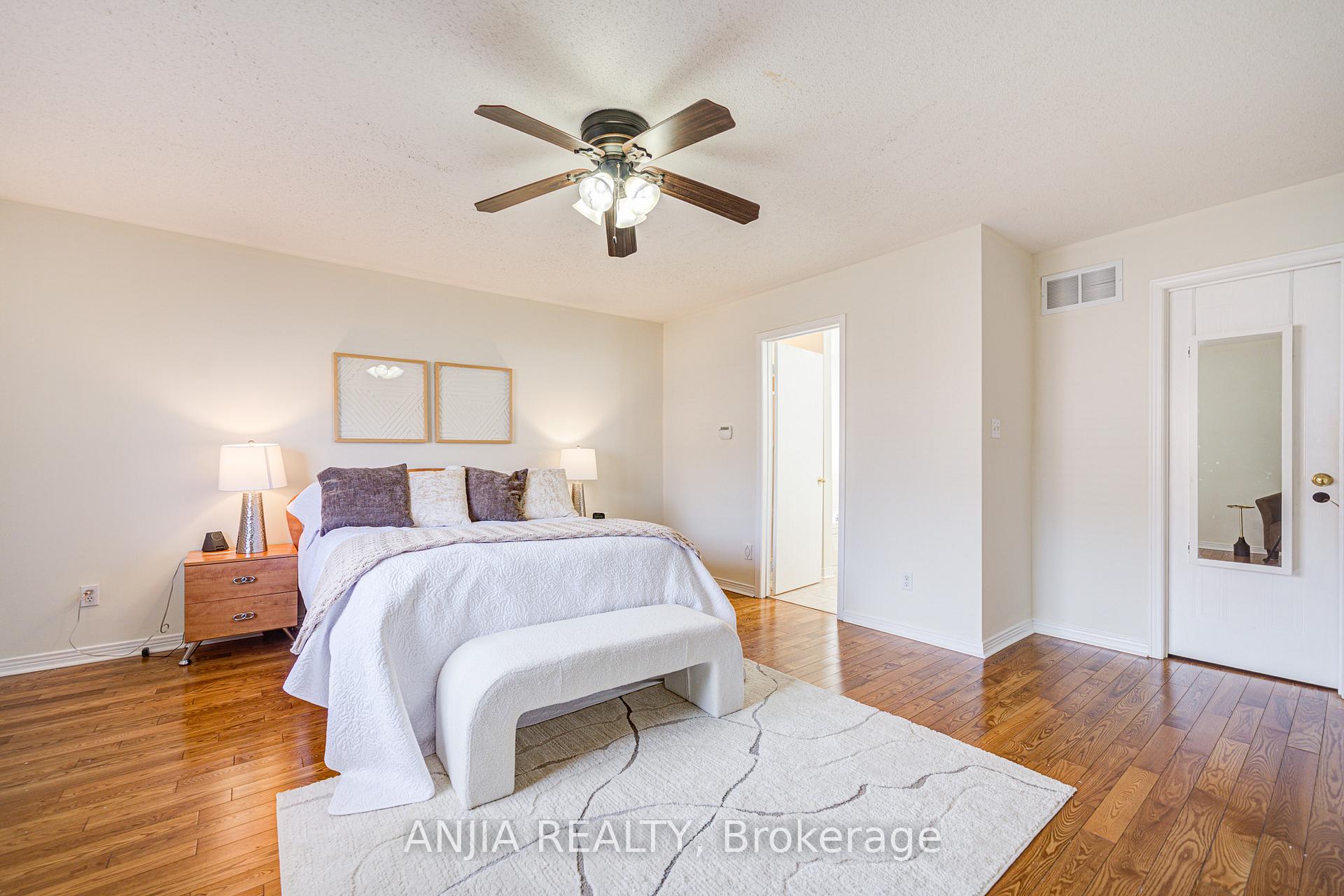 Photo 26 of 49 Kentley Street, Markham, Berczy — HOMEH