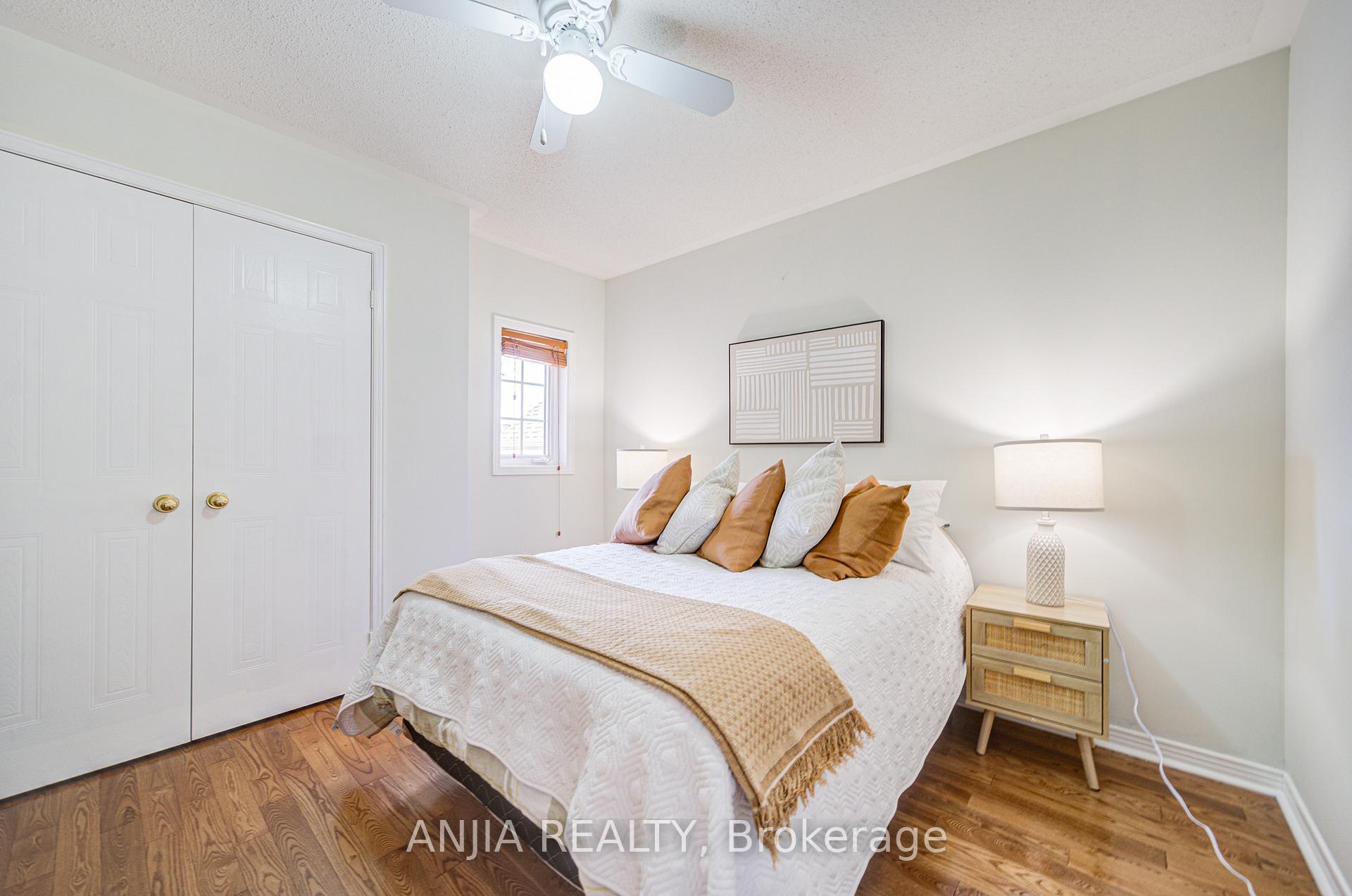 Photo 31 of 49 Kentley Street, Markham, Berczy — HOMEH
