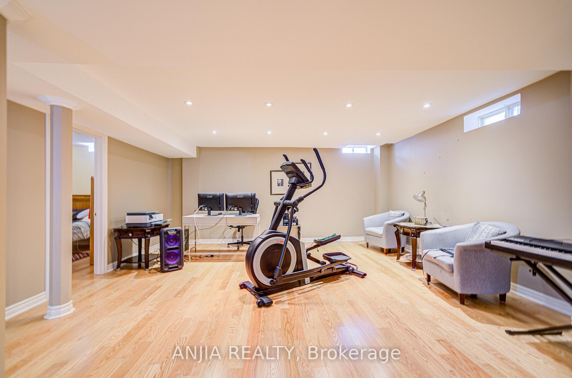 Photo 44 of 49 Kentley Street, Markham, Berczy — HOMEH