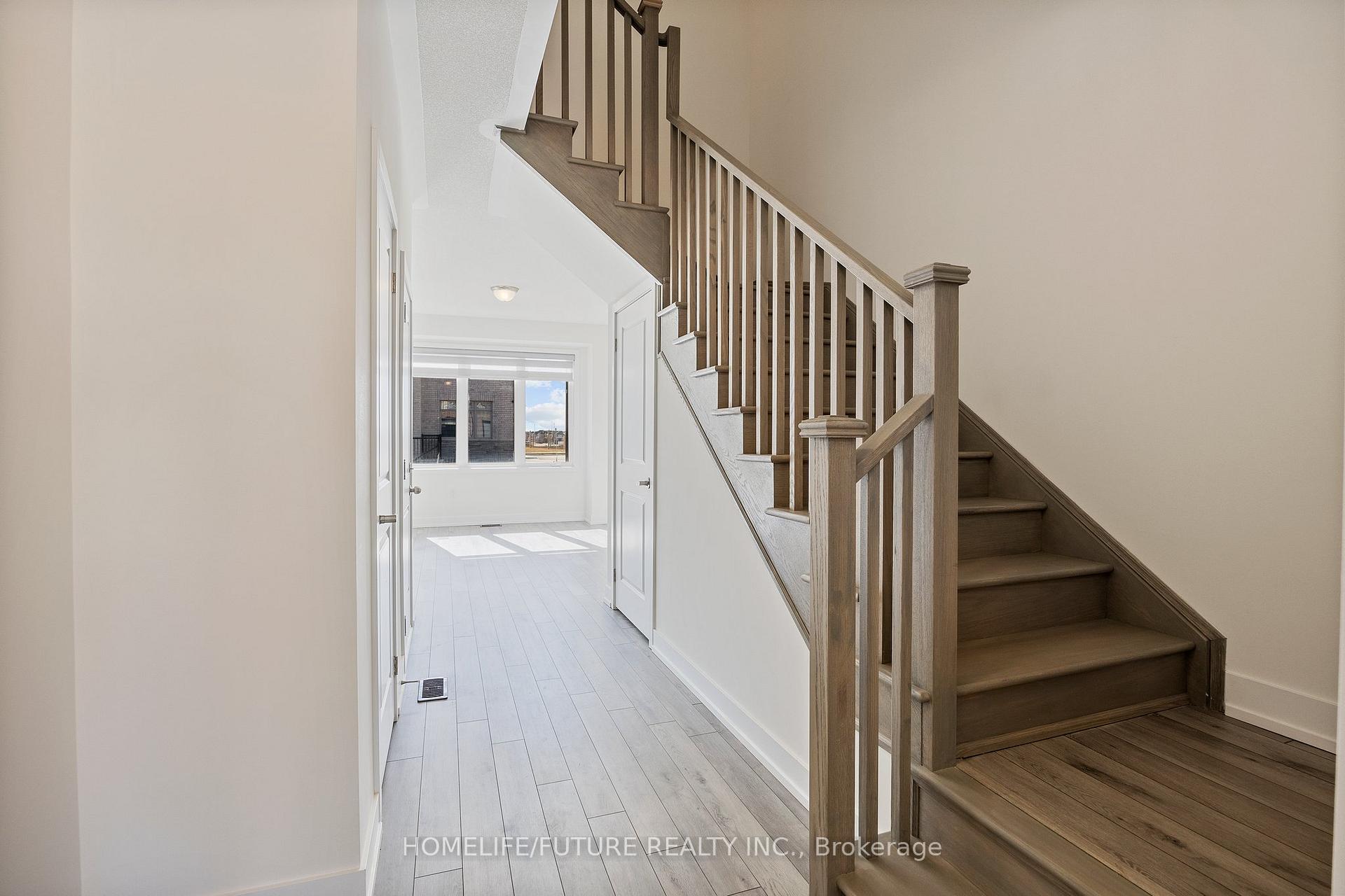 Photo 3 of 1540 Labine Point, Milton, Cobban — HOMEH