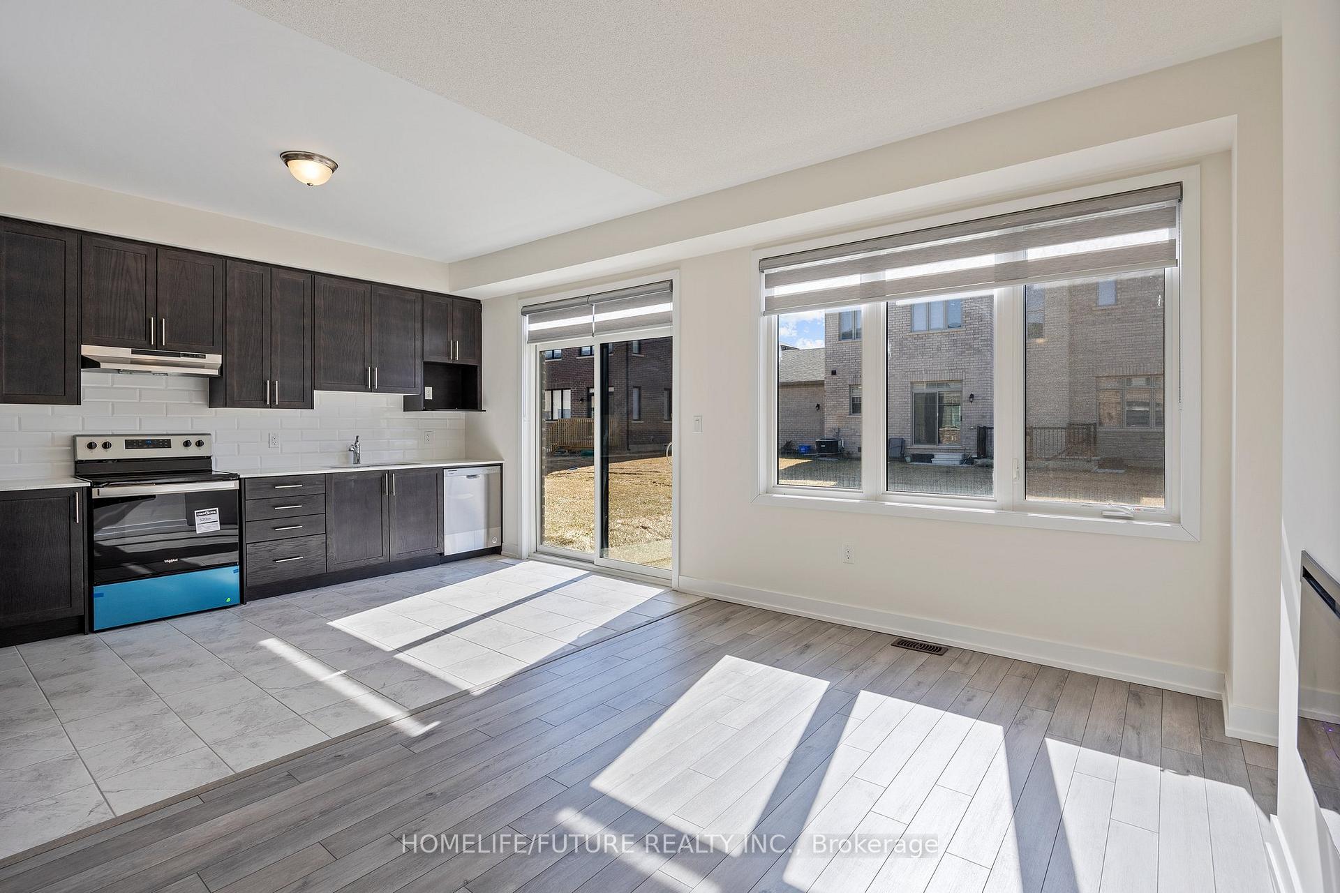 Photo 11 of 1540 Labine Point, Milton, Cobban — HOMEH