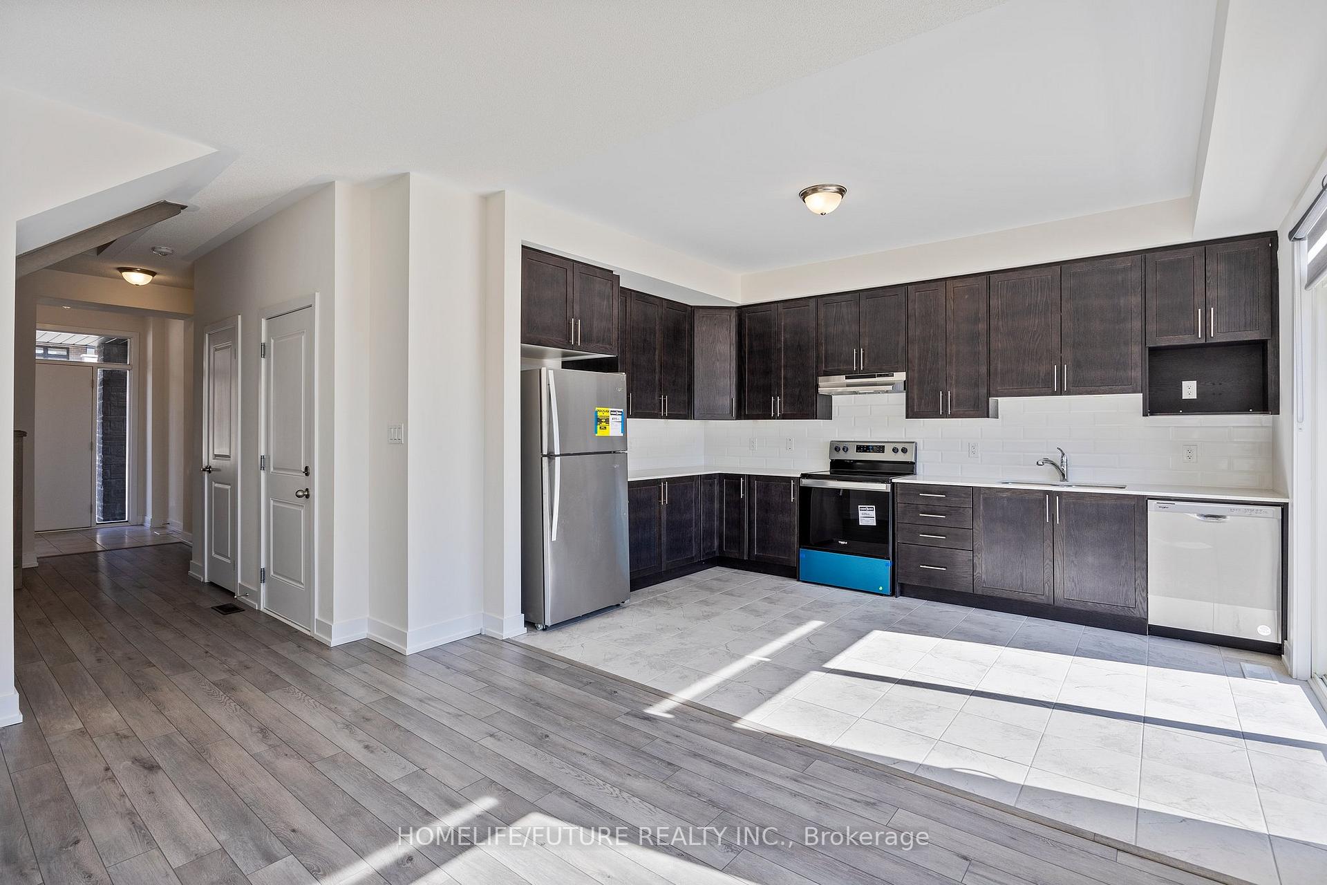 Photo 10 of 1540 Labine Point, Milton, Cobban — HOMEH