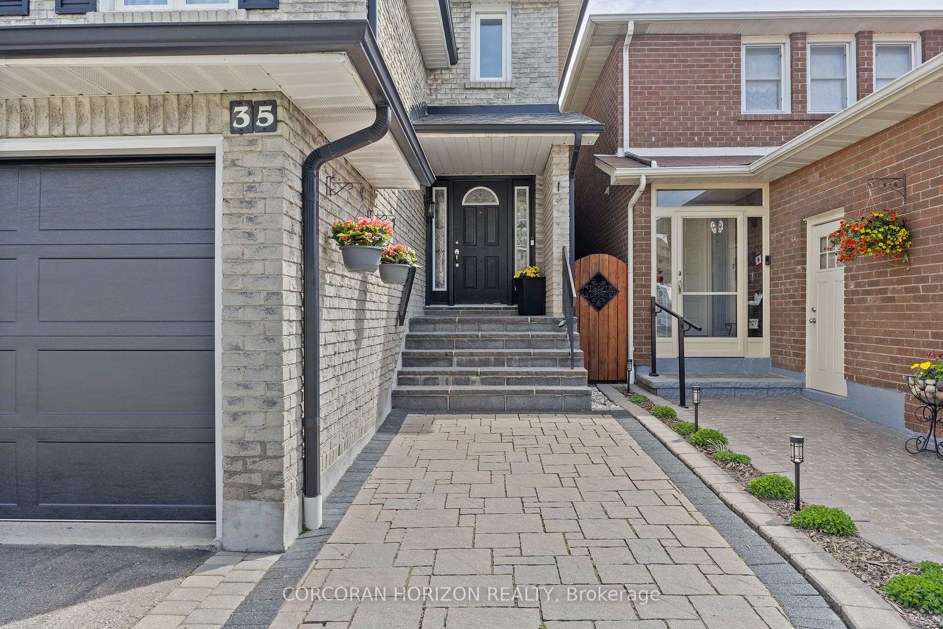 Photo 2 of 35 McKelvey Drive, Markham, Aileen-Willowbrook — HOMEH