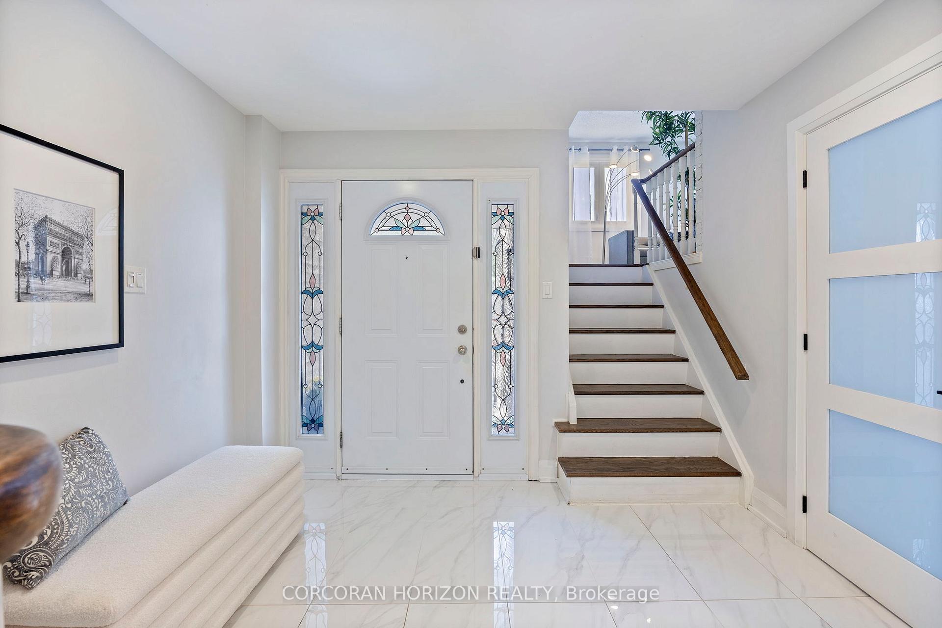 Photo 3 of 35 McKelvey Drive, Markham, Aileen-Willowbrook — HOMEH