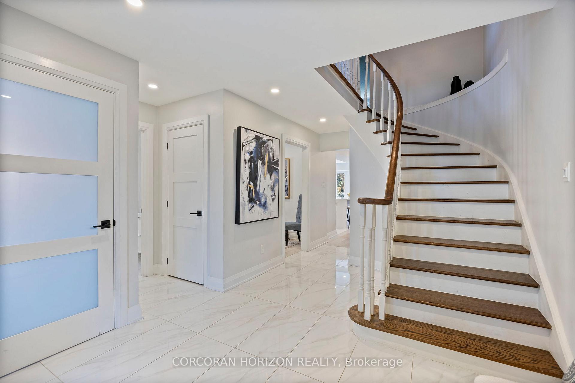 Photo 5 of 35 McKelvey Drive, Markham, Aileen-Willowbrook — HOMEH