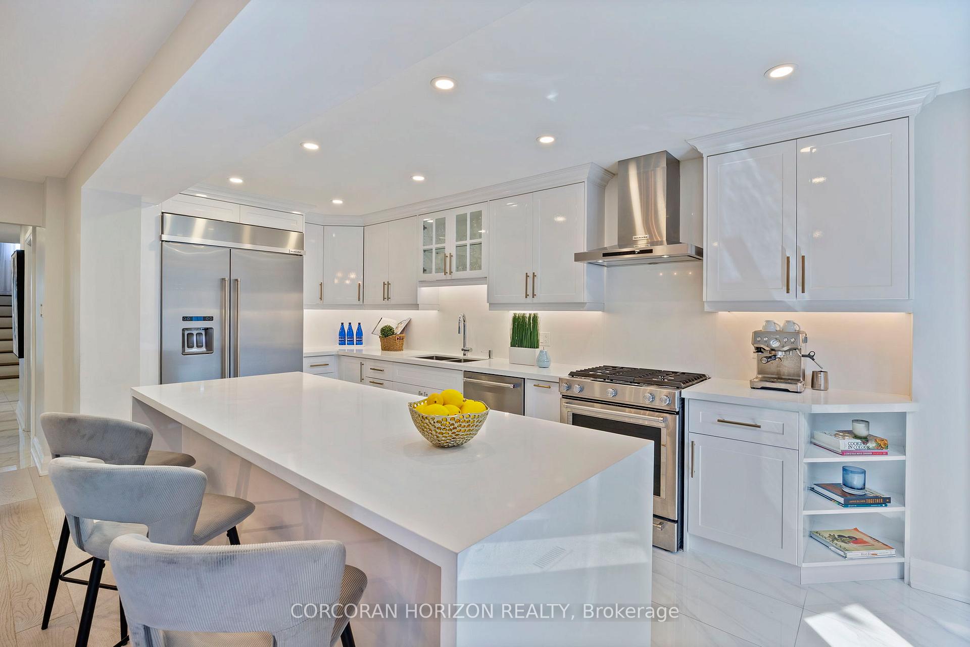 Photo 10 of 35 McKelvey Drive, Markham, Aileen-Willowbrook — HOMEH