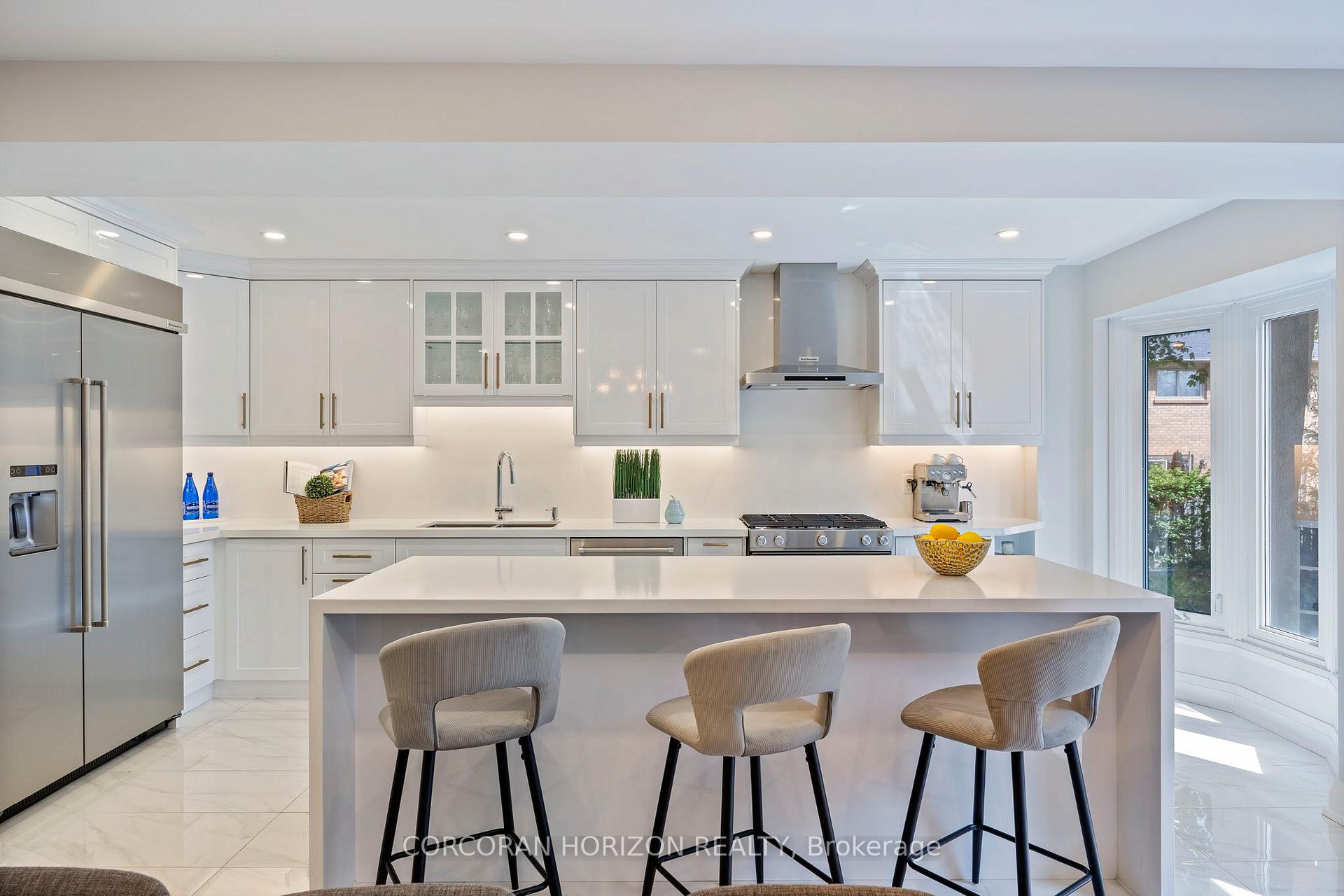Photo 12 of 35 McKelvey Drive, Markham, Aileen-Willowbrook — HOMEH