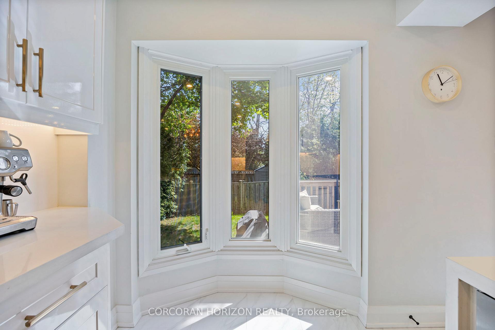 Photo 14 of 35 McKelvey Drive, Markham, Aileen-Willowbrook — HOMEH