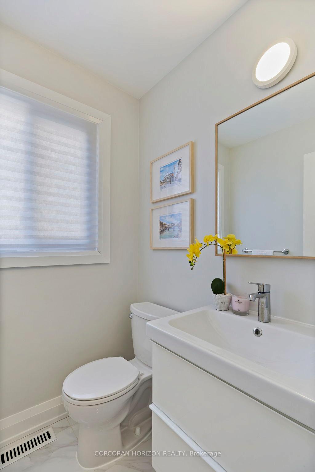 Photo 24 of 35 McKelvey Drive, Markham, Aileen-Willowbrook — HOMEH