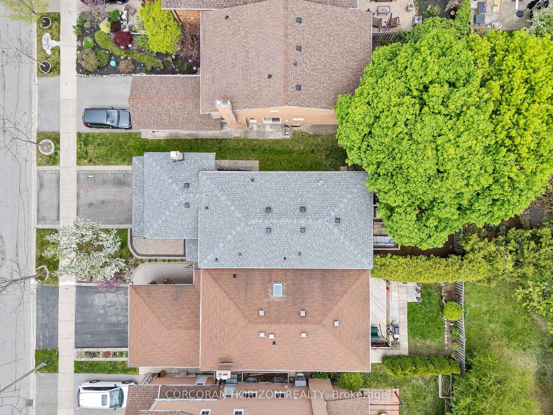 Photo 43 of 35 McKelvey Drive, Markham, Aileen-Willowbrook — HOMEH