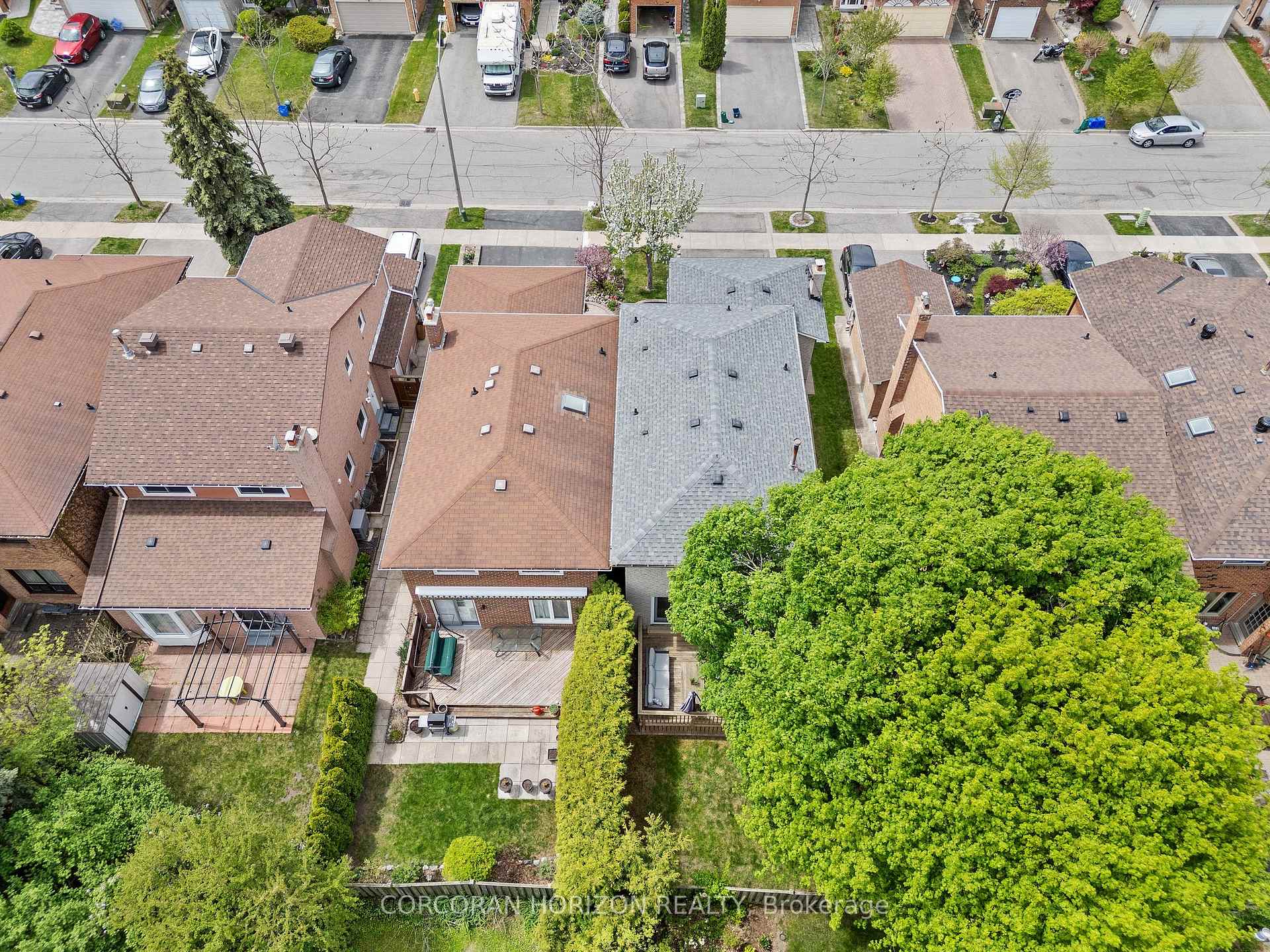 Photo 44 of 35 McKelvey Drive, Markham, Aileen-Willowbrook — HOMEH
