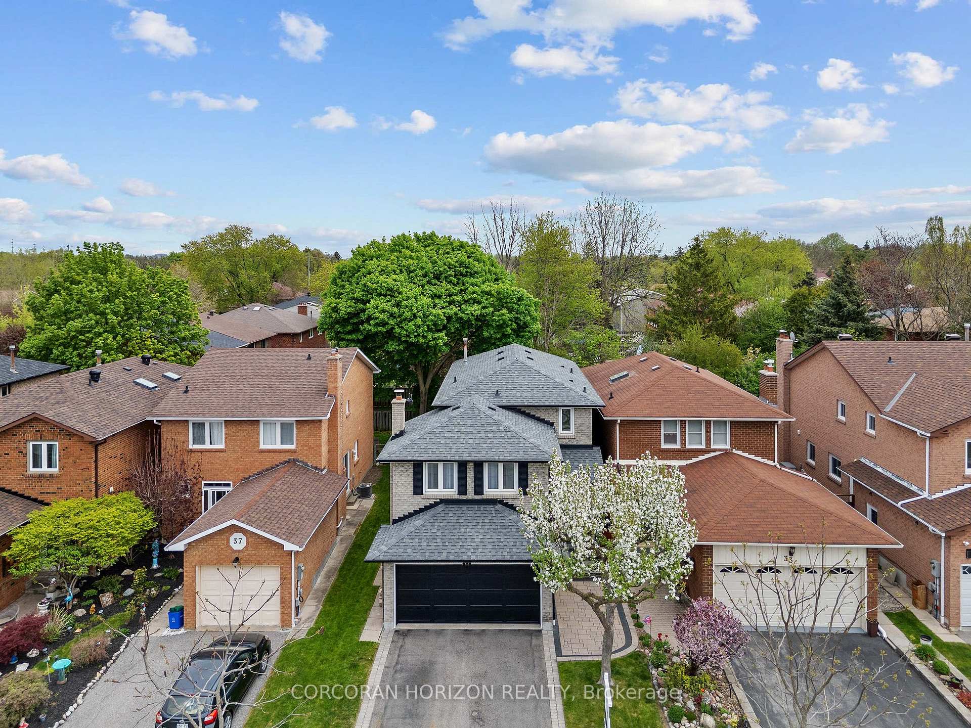 Photo 46 of 35 McKelvey Drive, Markham, Aileen-Willowbrook — HOMEH