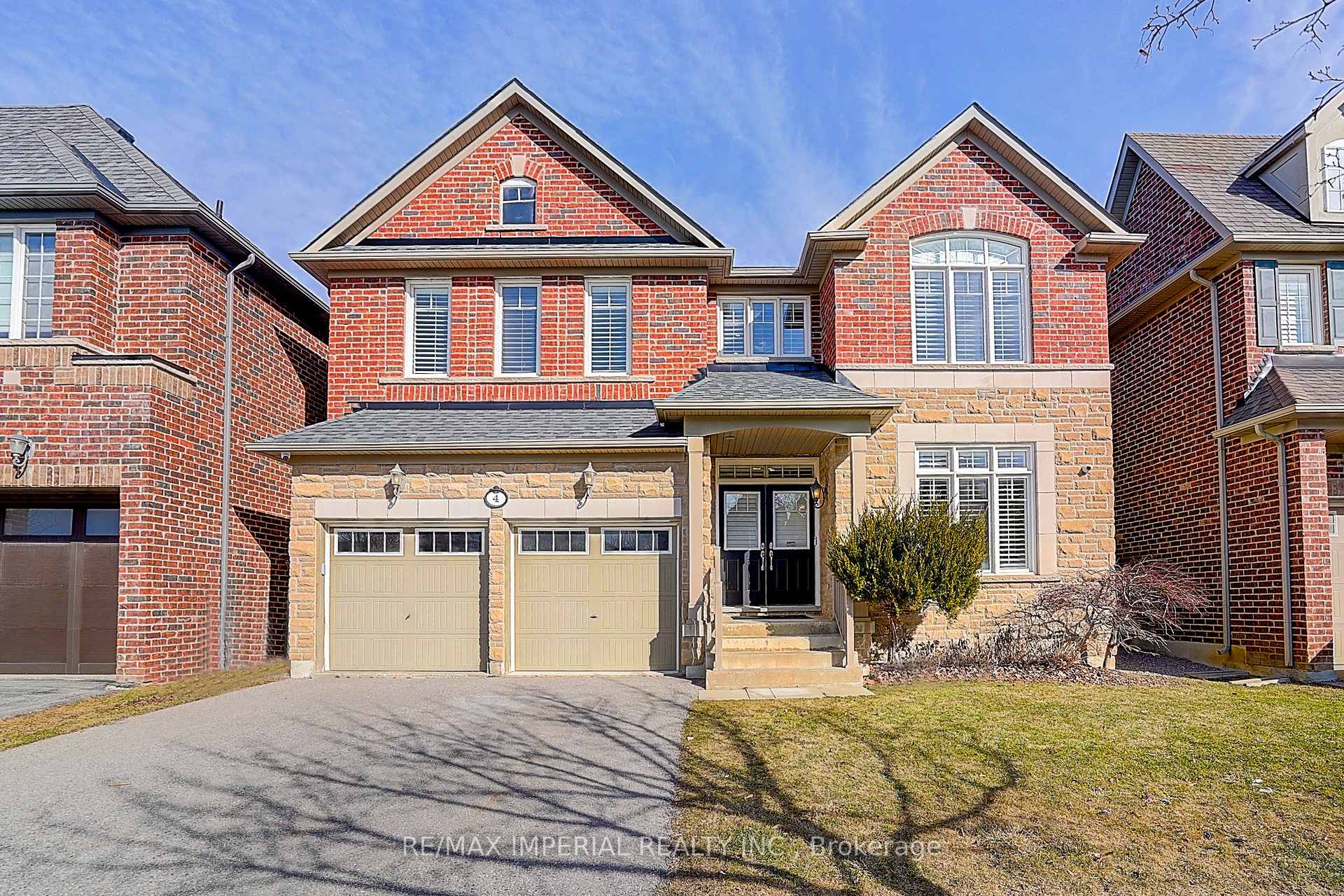 Photo 1 of 4 Duke Of Cornwall Drive, Markham, Victoria Square — HOMEH