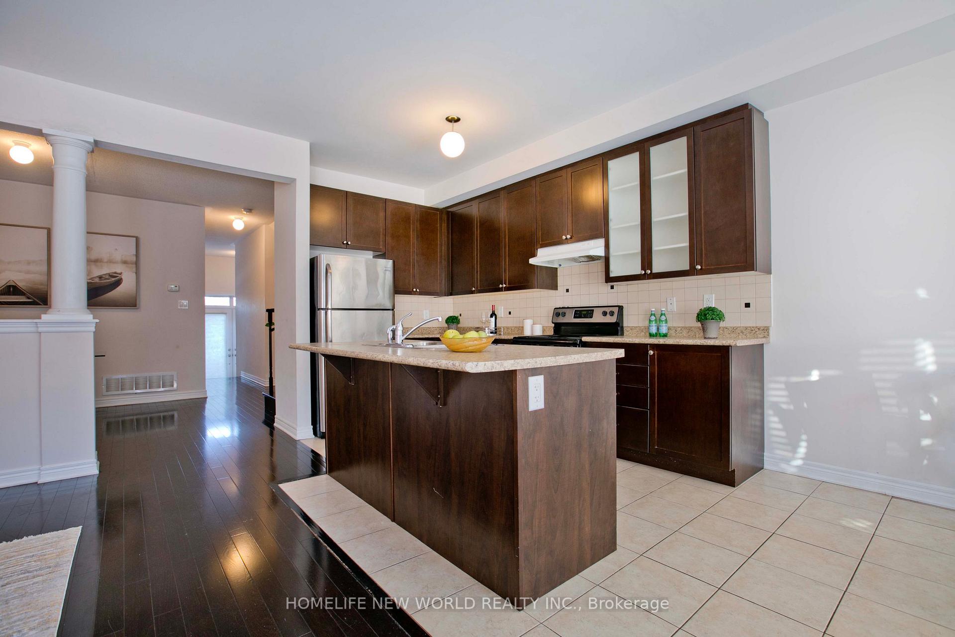 Photo 7 of 90 Rougeview Park Crescent, Markham, Greensborough — HOMEH