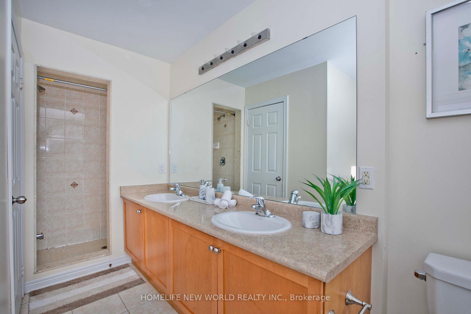 Photo 17 of 90 Rougeview Park Crescent, Markham, Greensborough — HOMEH