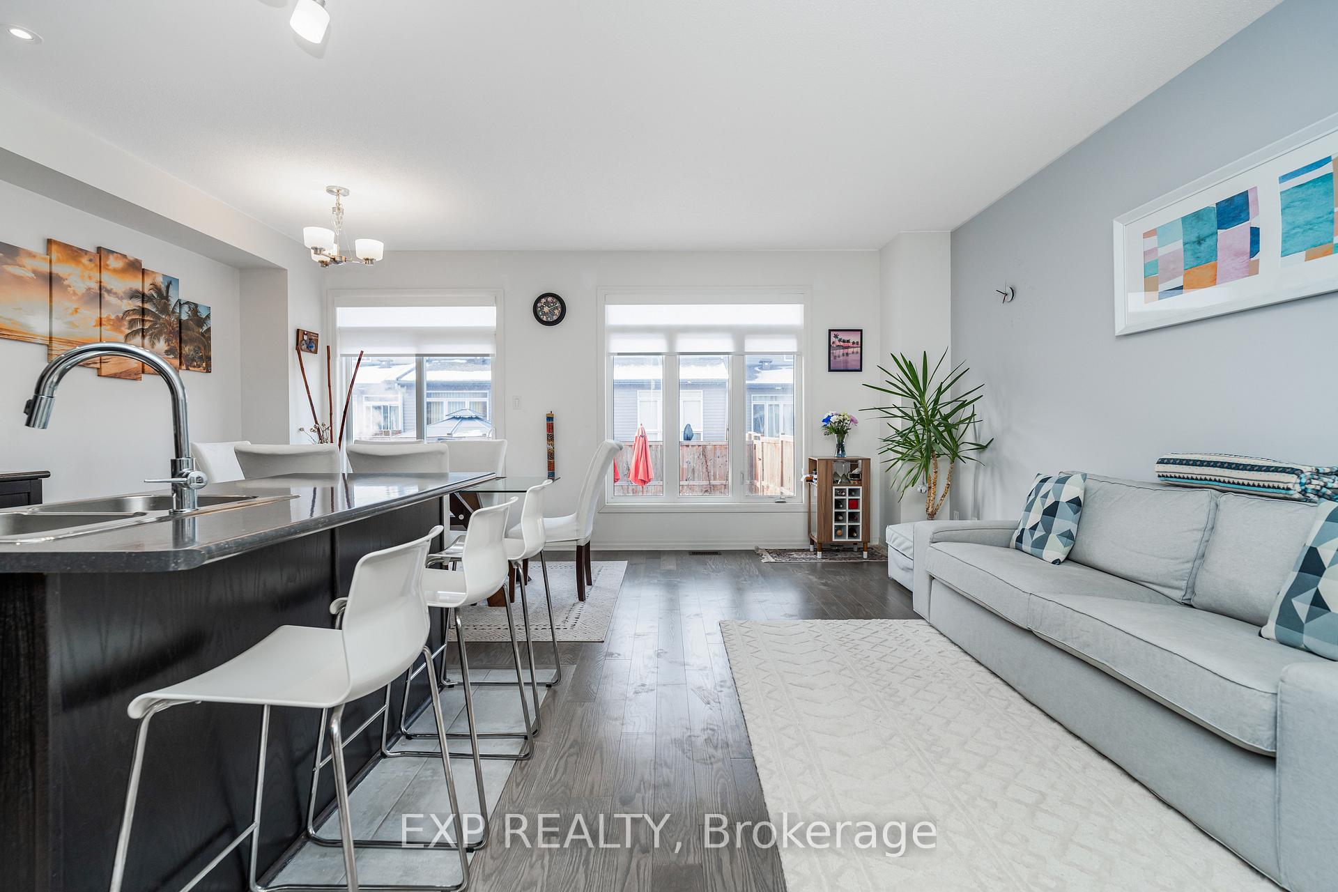 Photo 8 of 145 Overberg Way, Ottawa, Kanata - Emerald Meadows/Trailwest — HOMEH