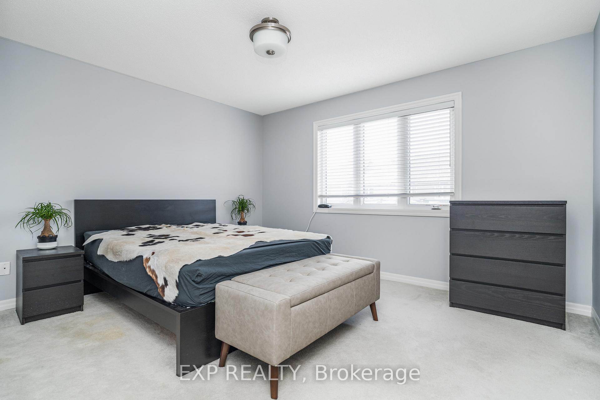 Photo 13 of 145 Overberg Way, Ottawa, Kanata - Emerald Meadows/Trailwest — HOMEH