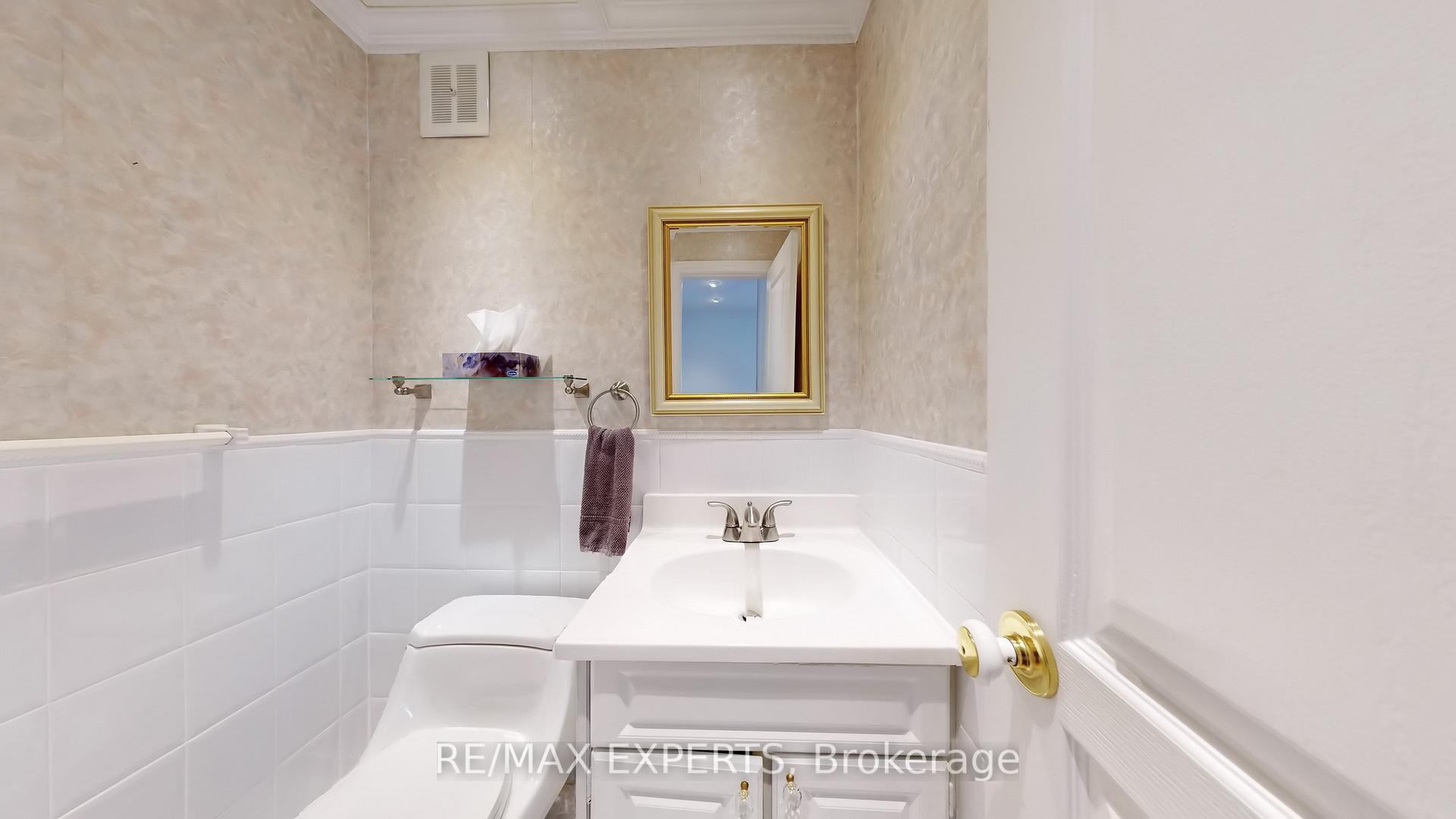 Photo 15 of 4 Christman Court, Markham, Markham Village — HOMEH