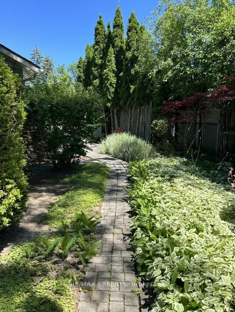 Photo 38 of 4 Christman Court, Markham, Markham Village — HOMEH