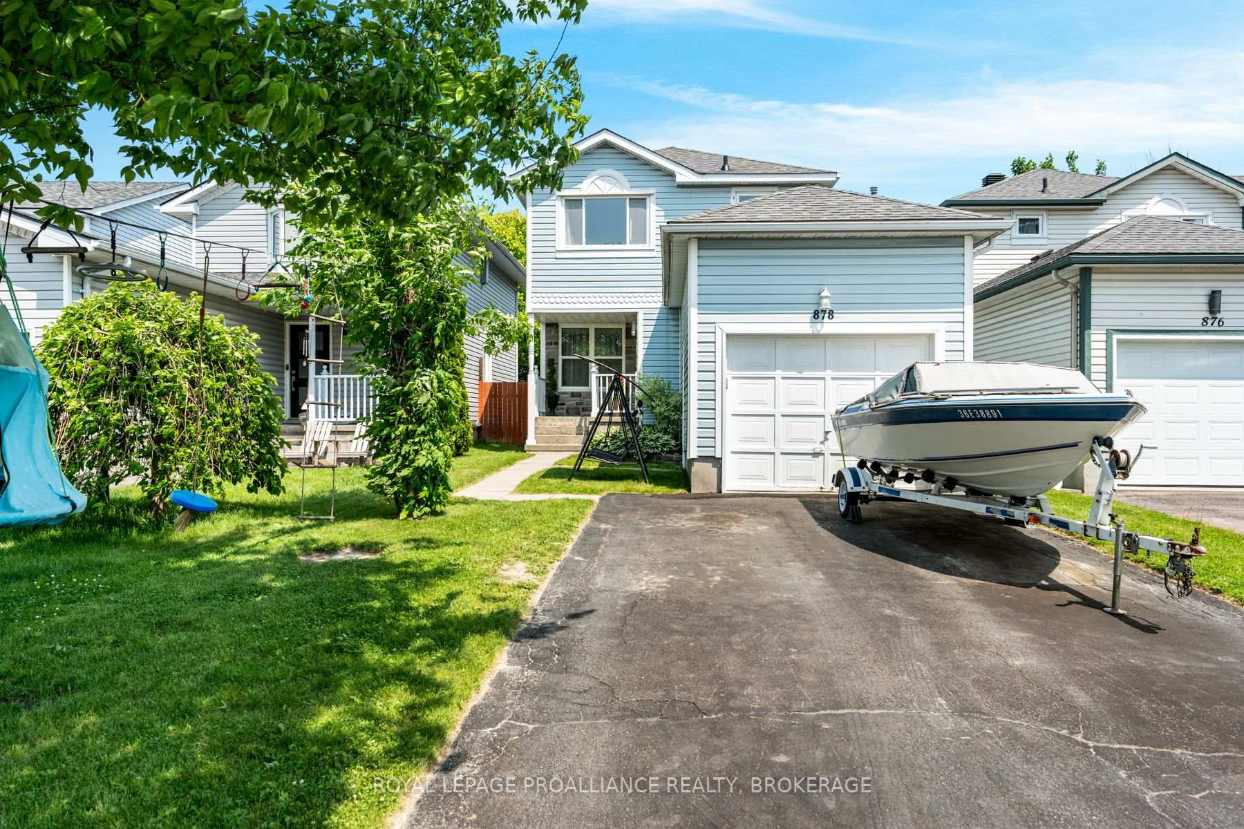 Front of 878 Walker Court