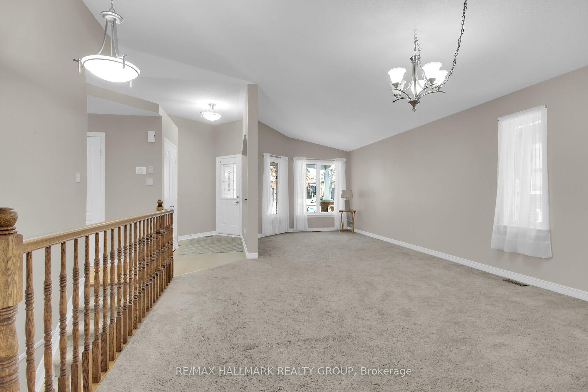 Photo 3 of 86 Waterthrush Crescent, Ottawa, Kanata - Bridlewood — HOMEH