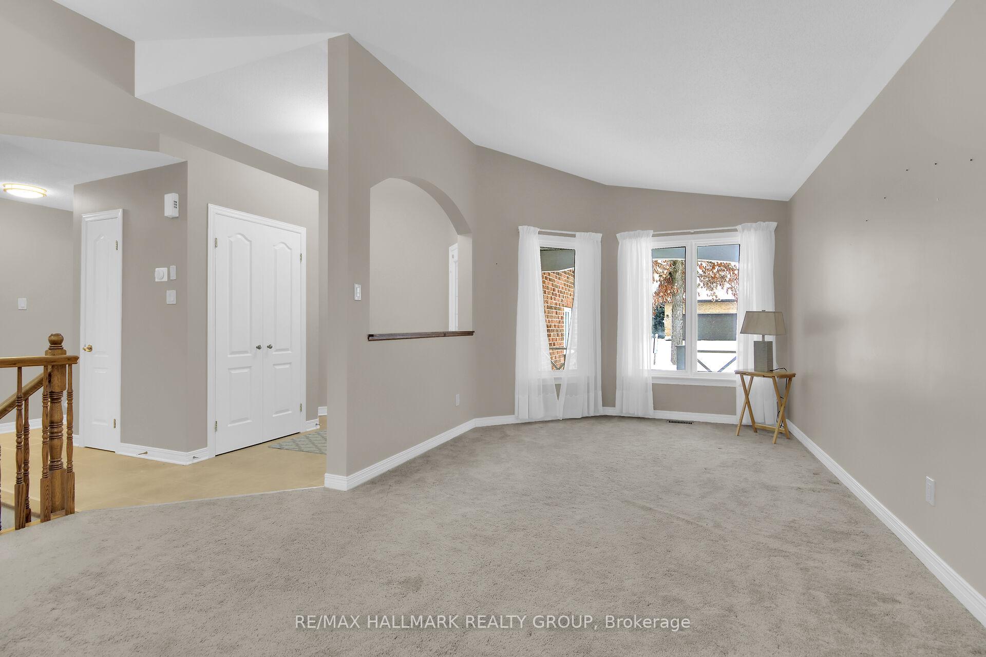 Photo 5 of 86 Waterthrush Crescent, Ottawa, Kanata - Bridlewood — HOMEH