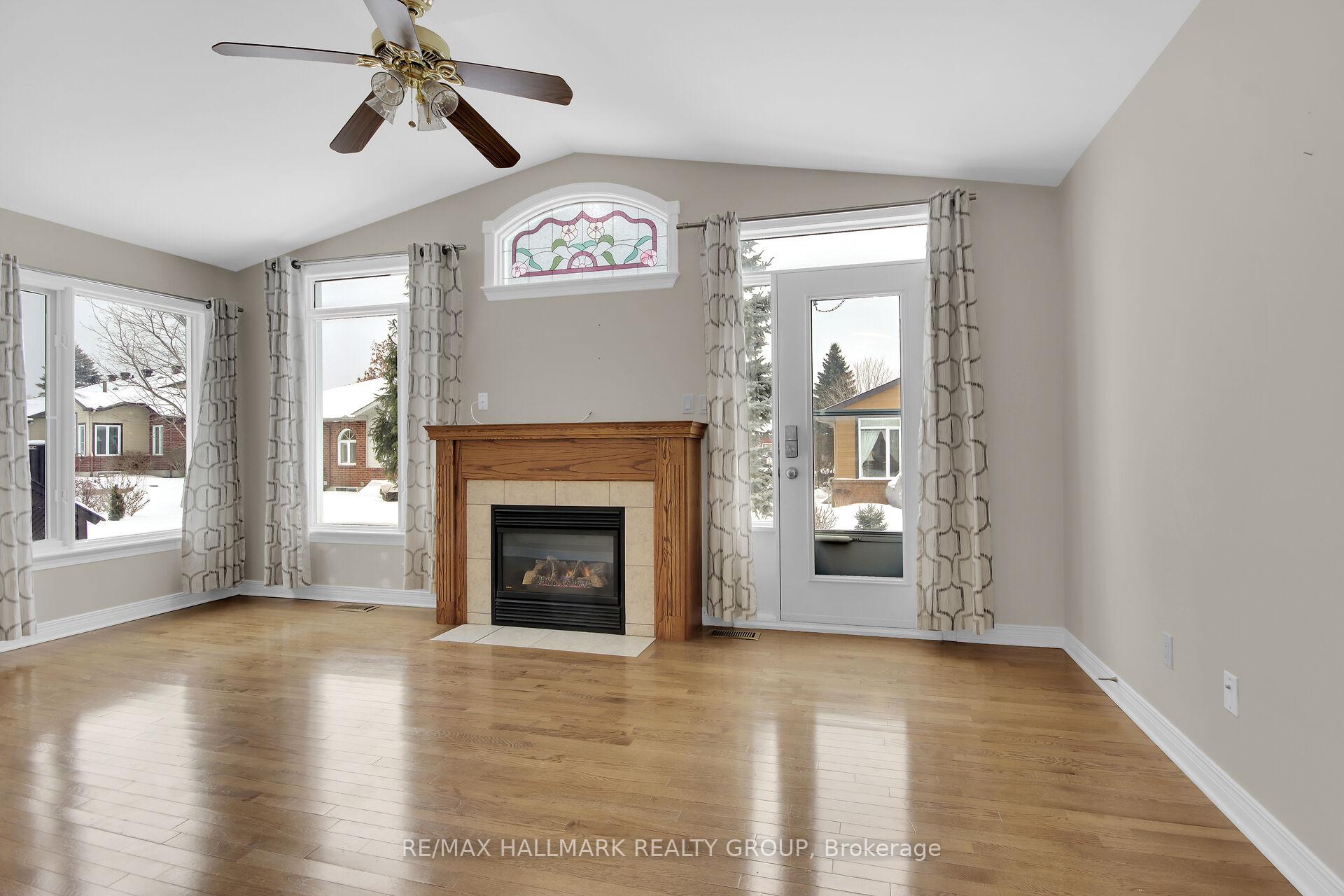 Photo 11 of 86 Waterthrush Crescent, Ottawa, Kanata - Bridlewood — HOMEH