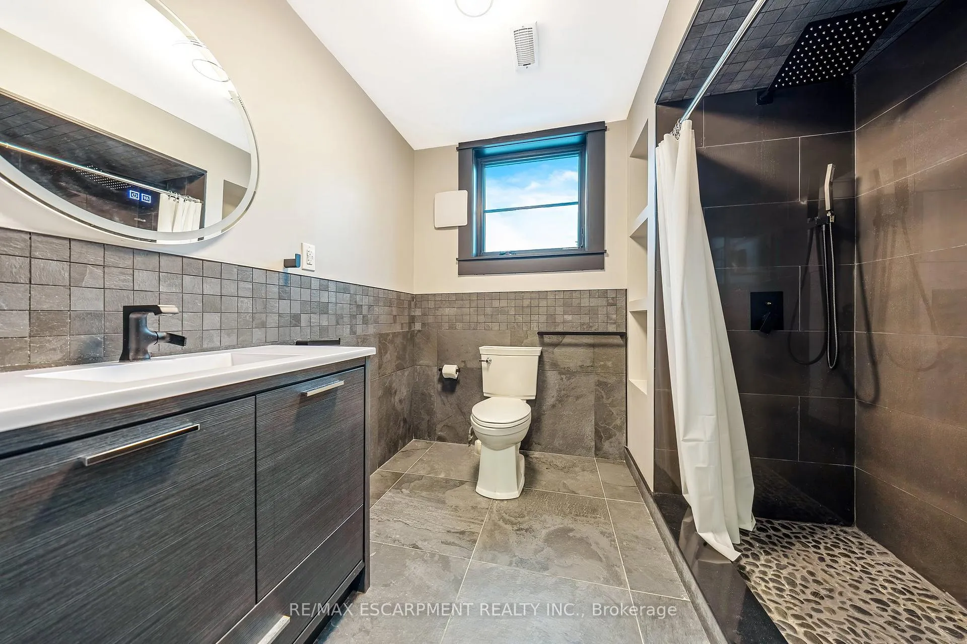 Photo 38 of 12199 Guelph Line, Milton, Rural Milton West — HOMEH