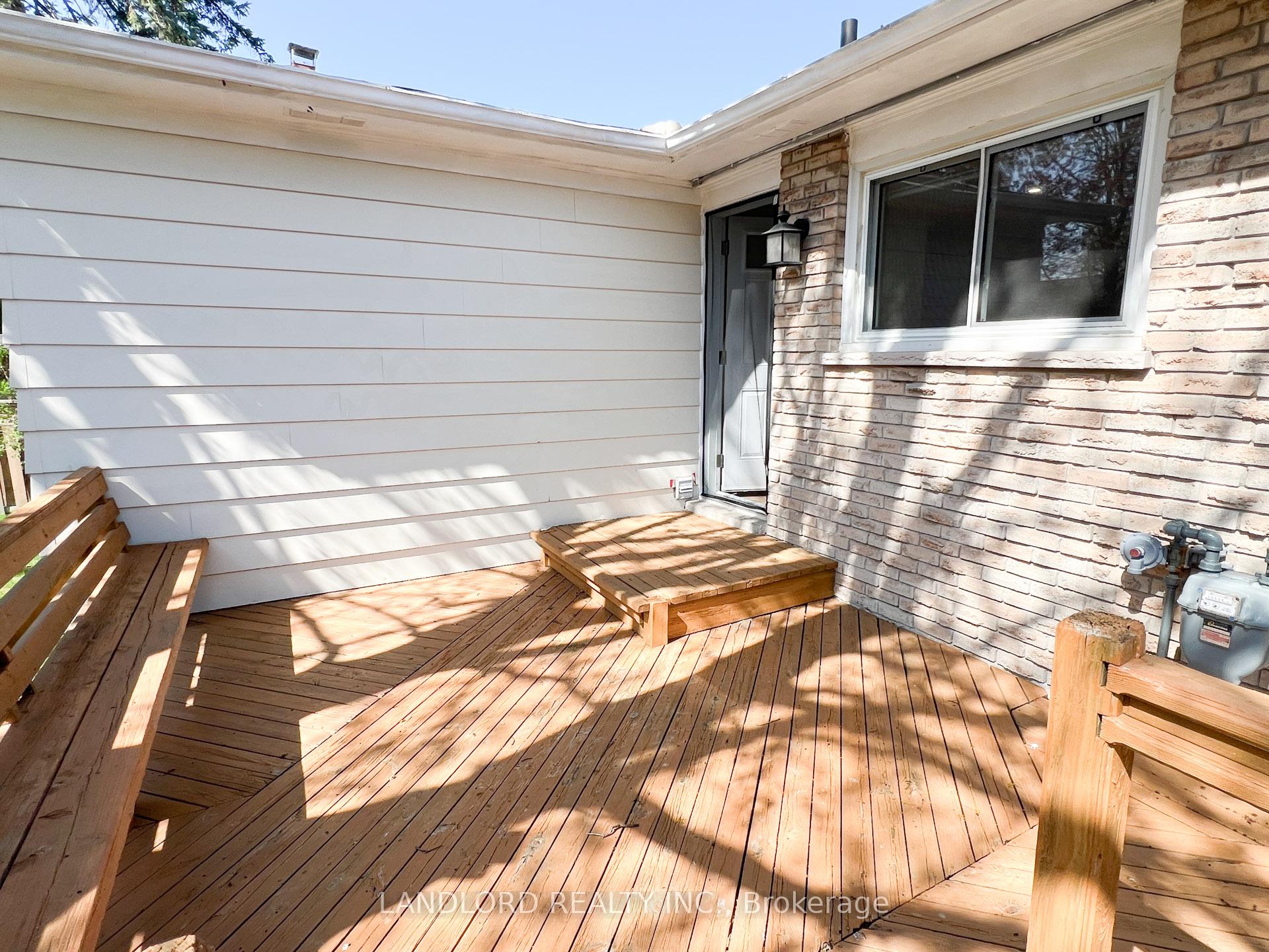 Photo 9 of 34 Sir Brandiles Place, Markham, Markham Village — HOMEH