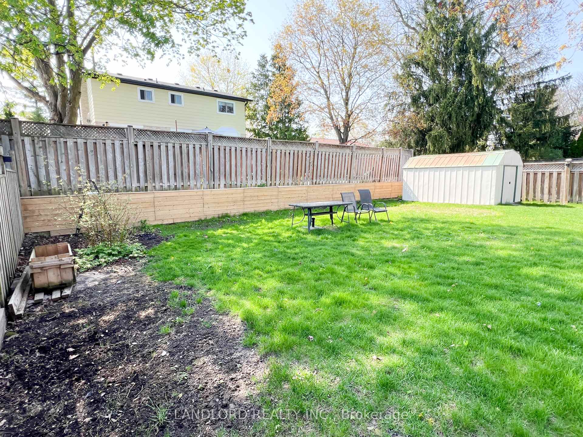 Photo 11 of 34 Sir Brandiles Place, Markham, Markham Village — HOMEH