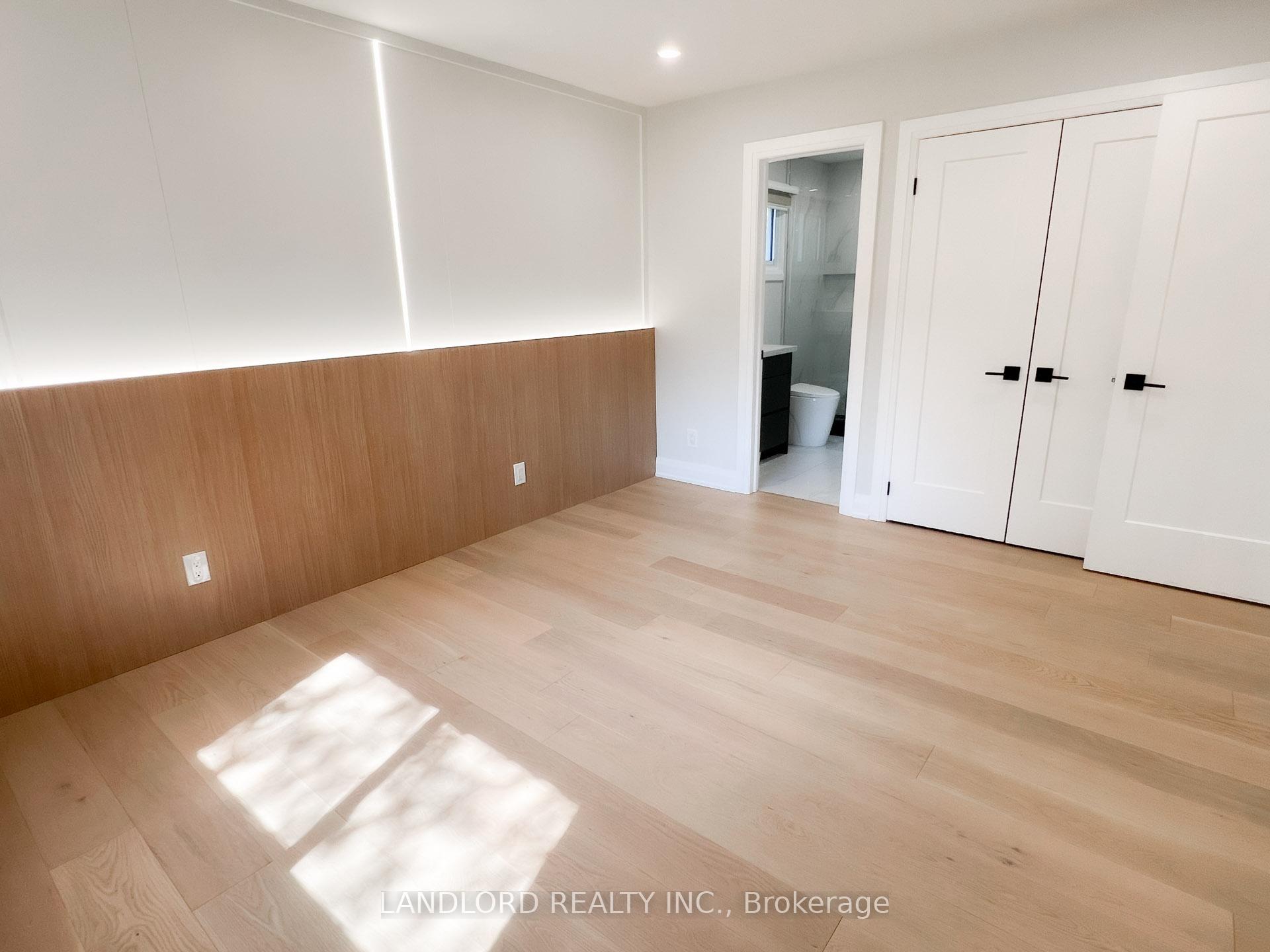 Photo 13 of 34 Sir Brandiles Place, Markham, Markham Village — HOMEH