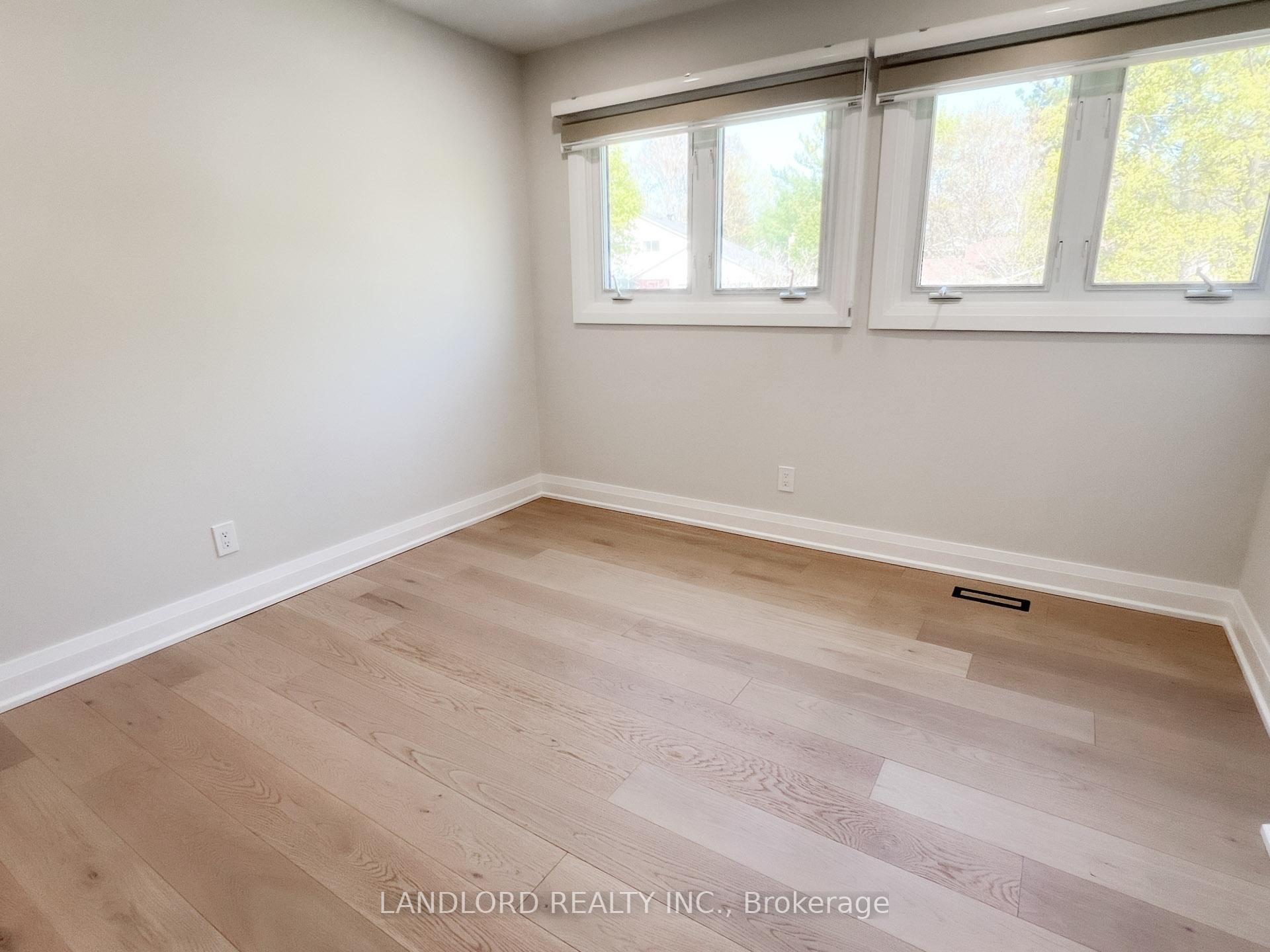 Photo 15 of 34 Sir Brandiles Place, Markham, Markham Village — HOMEH