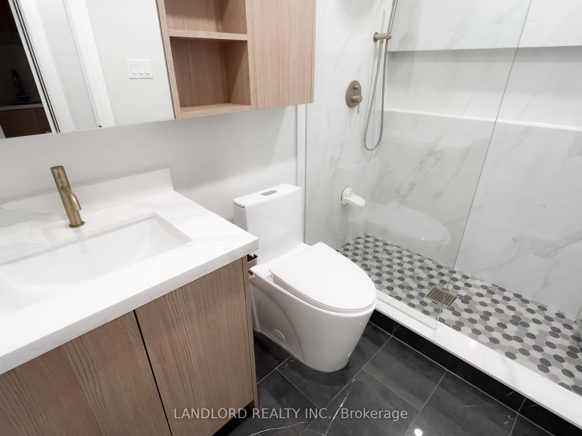 Photo 17 of 34 Sir Brandiles Place, Markham, Markham Village — HOMEH