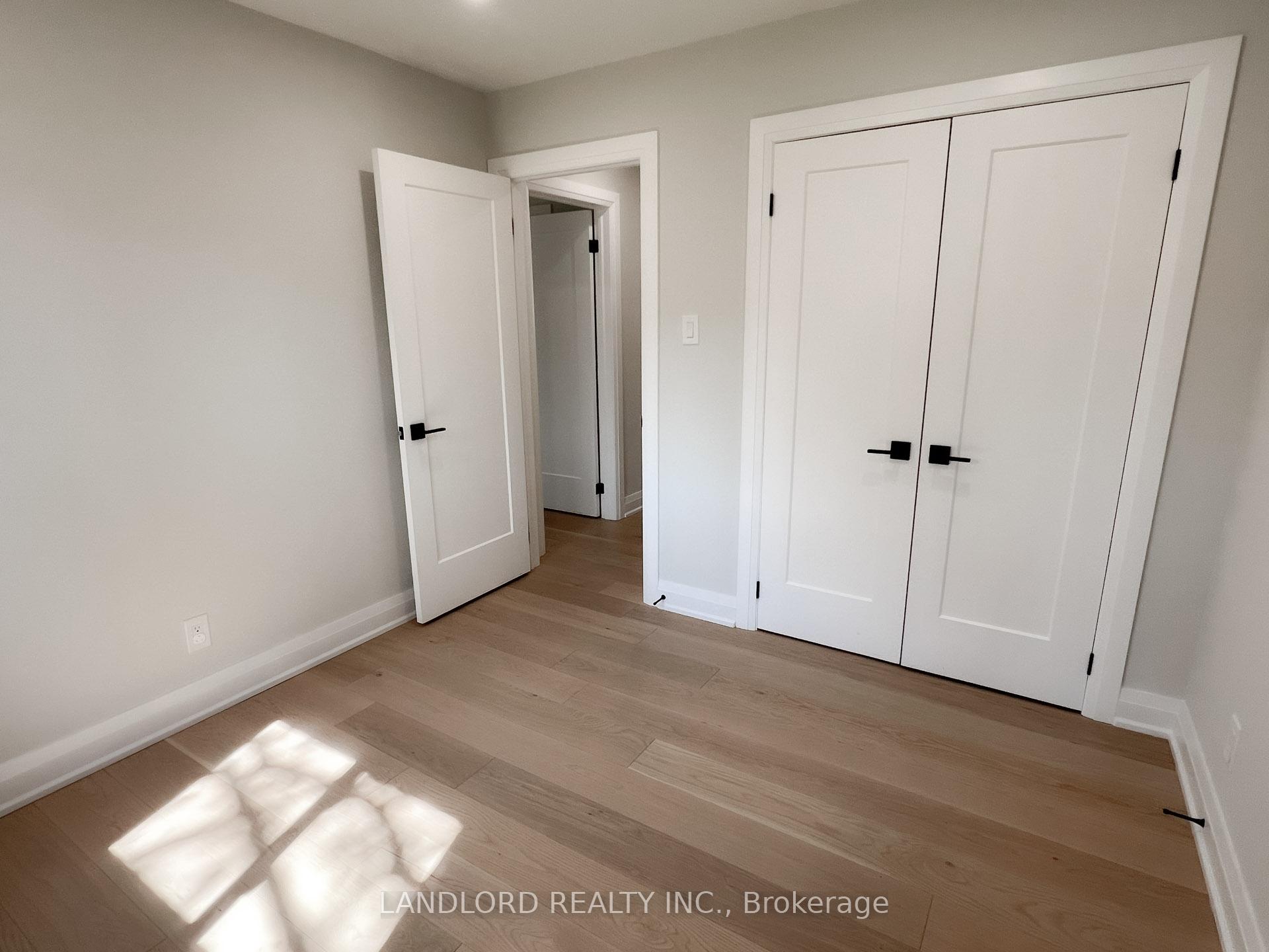 Photo 20 of 34 Sir Brandiles Place, Markham, Markham Village — HOMEH