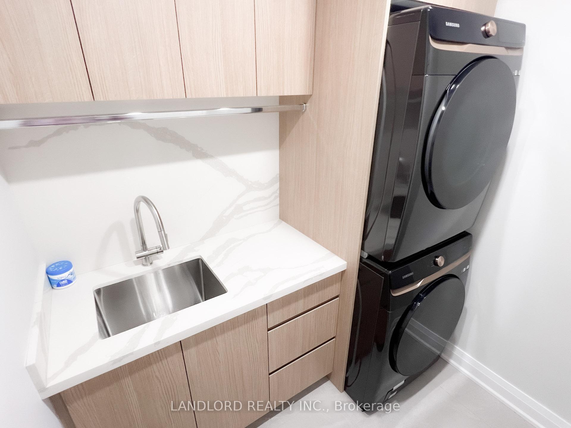 Photo 22 of 34 Sir Brandiles Place, Markham, Markham Village — HOMEH