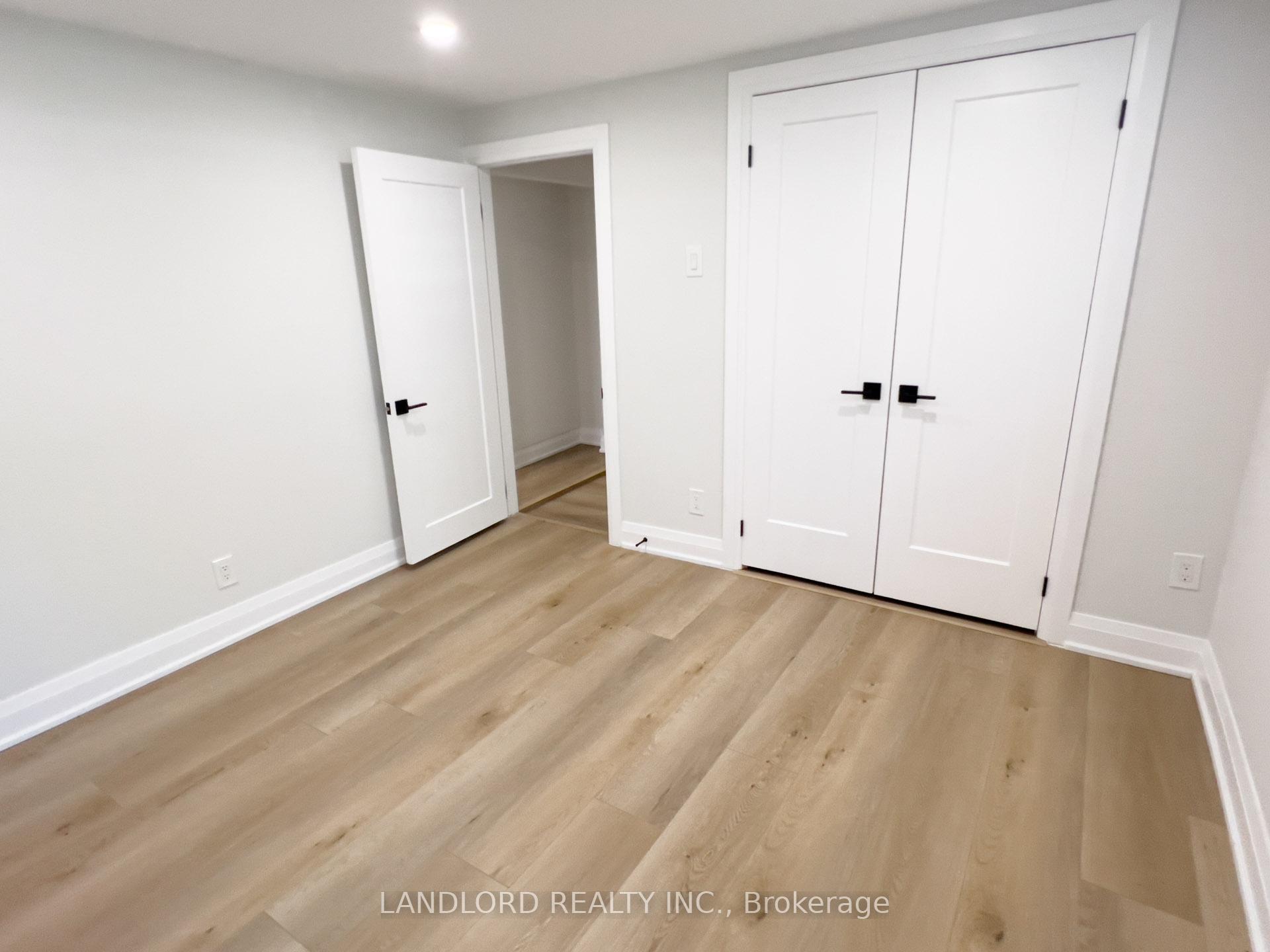 Photo 26 of 34 Sir Brandiles Place, Markham, Markham Village — HOMEH