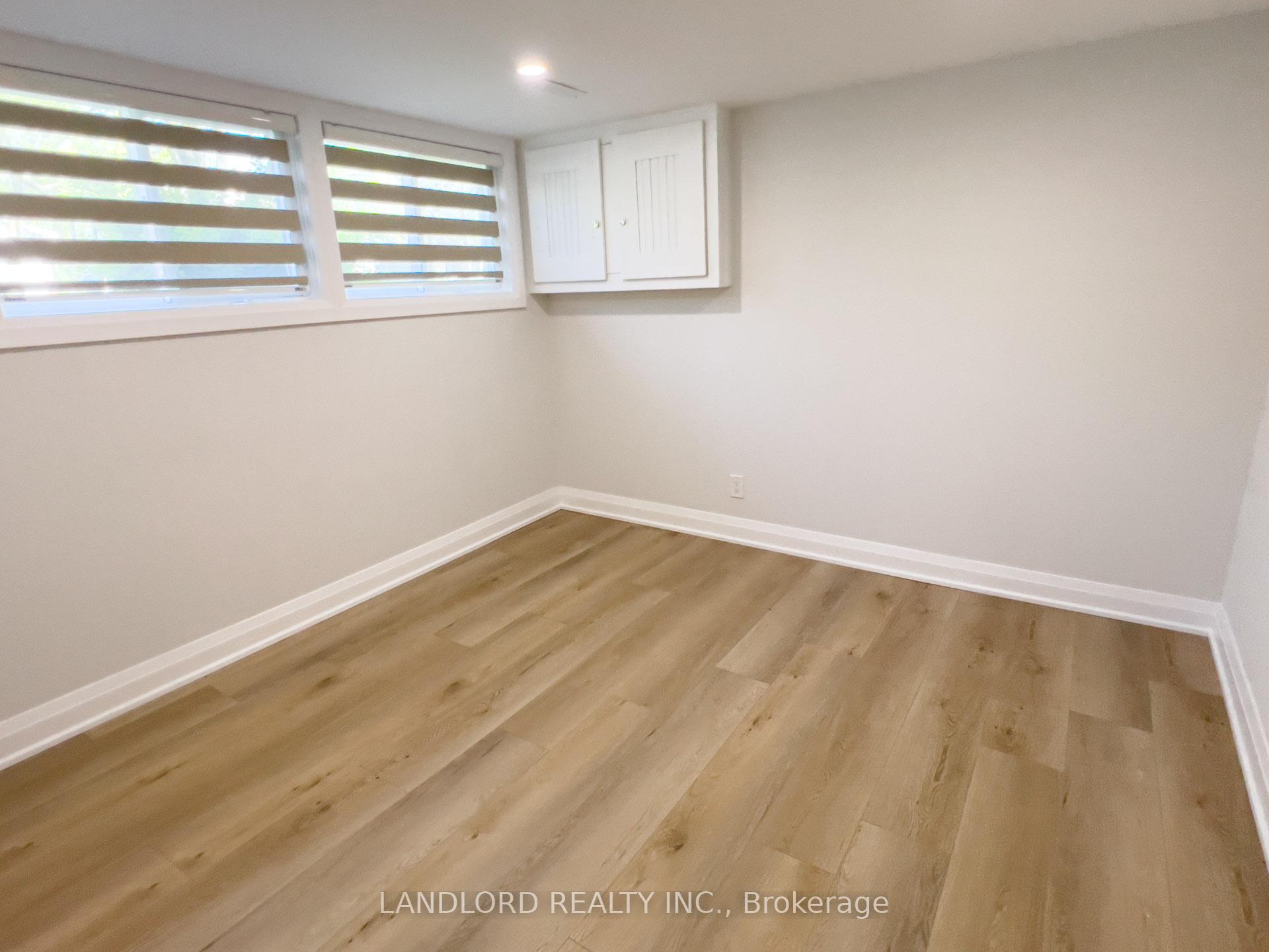 Photo 27 of 34 Sir Brandiles Place, Markham, Markham Village — HOMEH