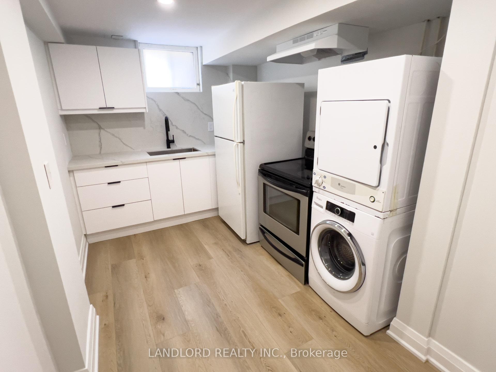 Photo 28 of 34 Sir Brandiles Place, Markham, Markham Village — HOMEH