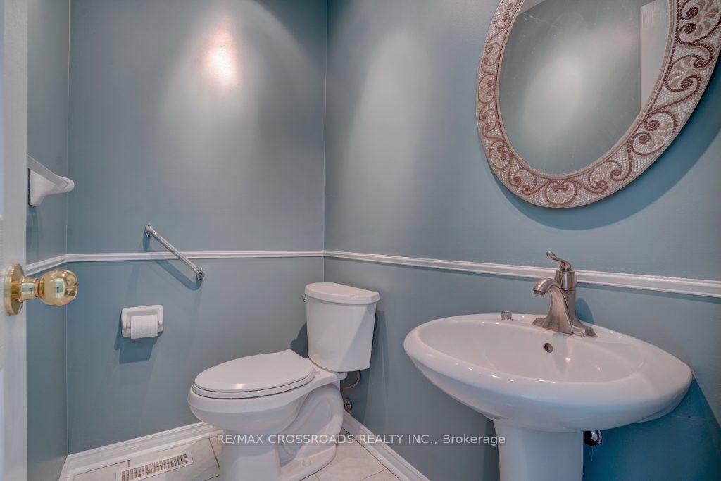 Photo 7 of 7 Apollo Road, Markham, Middlefield — HOMEH