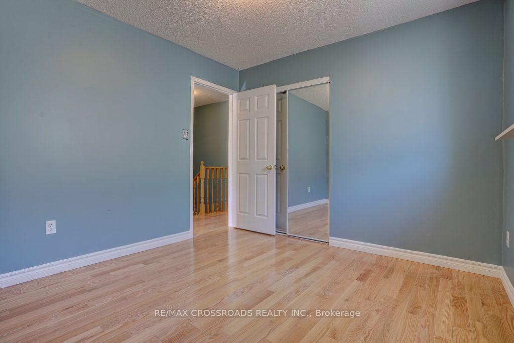 Photo 19 of 7 Apollo Road, Markham, Middlefield — HOMEH