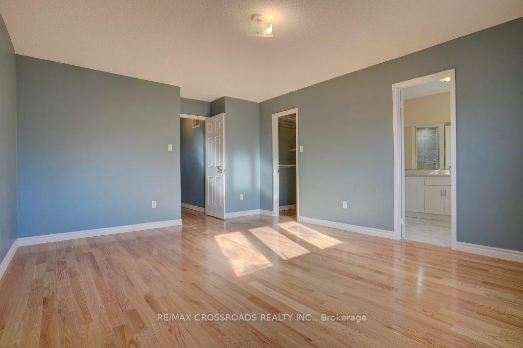 Photo 22 of 7 Apollo Road, Markham, Middlefield — HOMEH