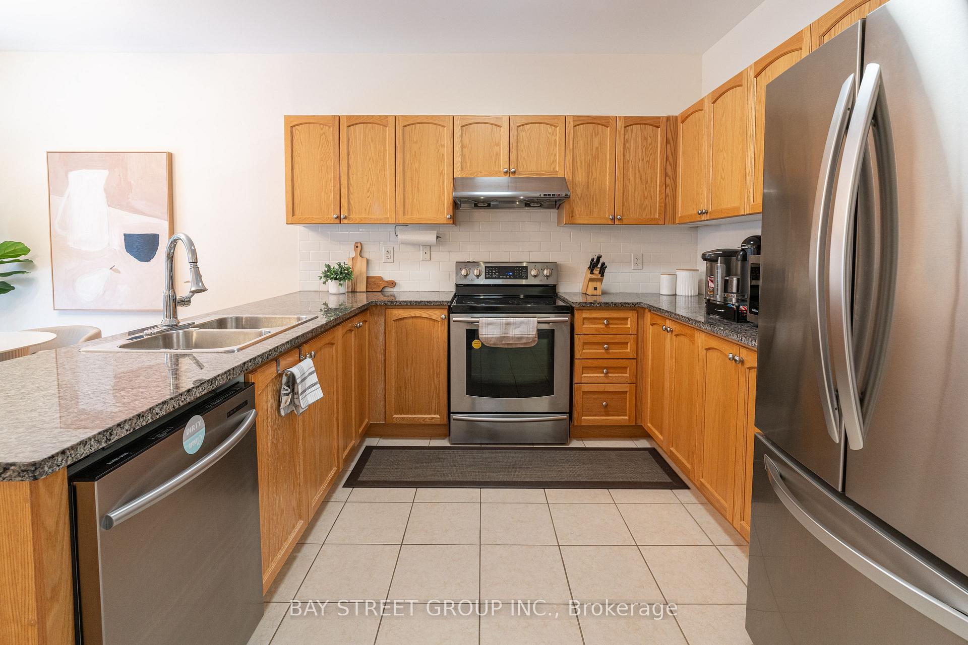 Photo 11 of 38 Greenspire Avenue, Markham, Wismer — HOMEH