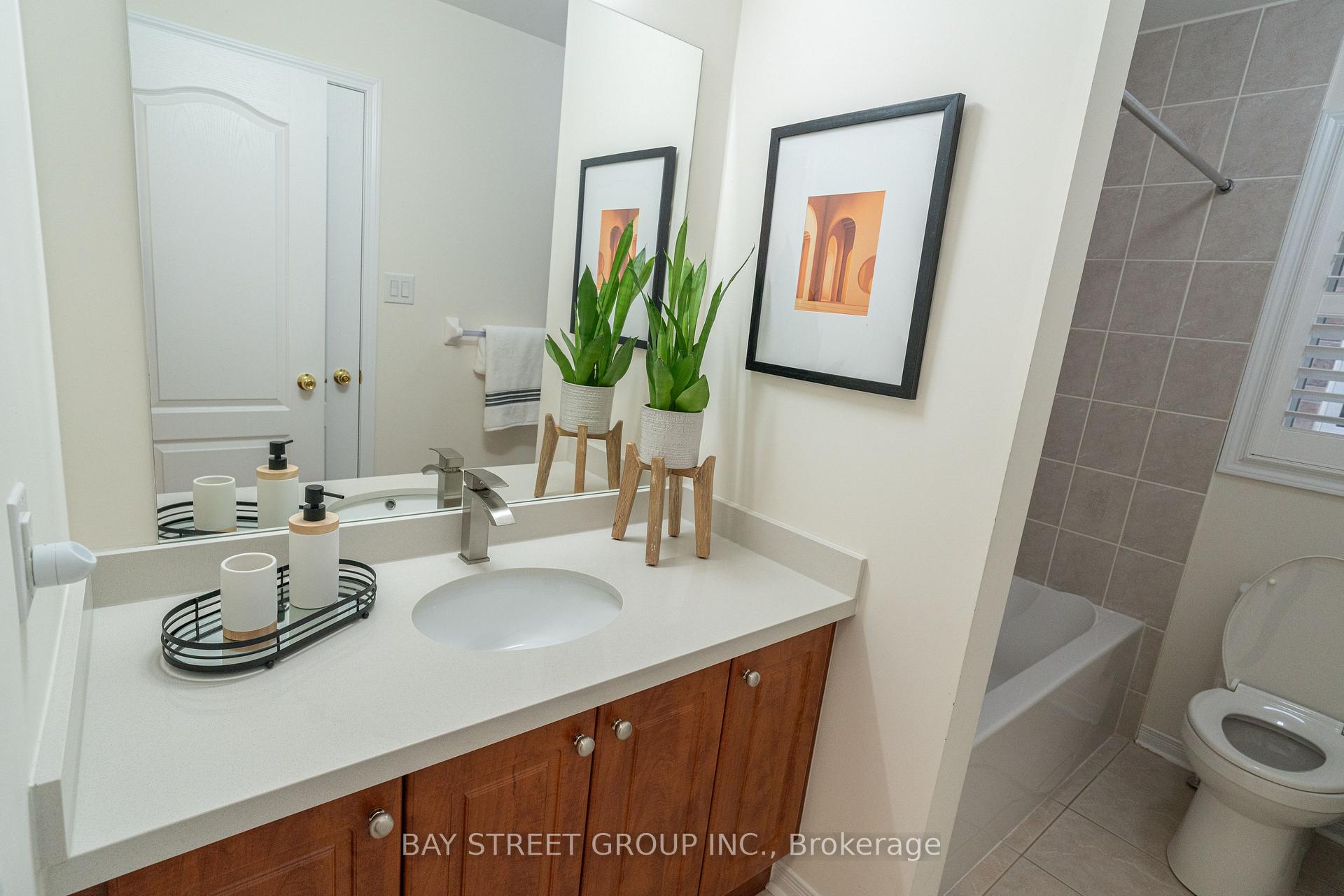 Photo 12 of 38 Greenspire Avenue, Markham, Wismer — HOMEH