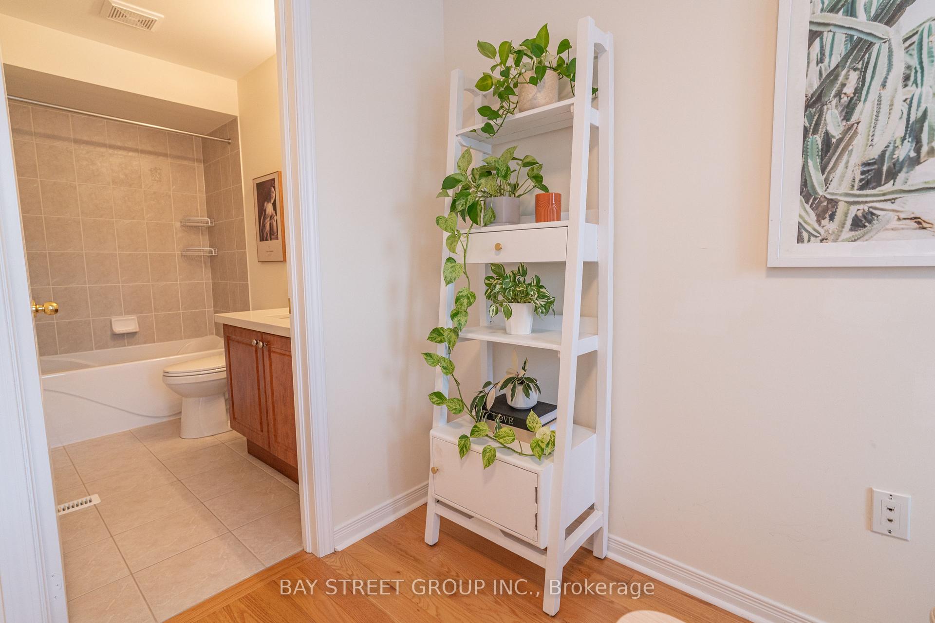 Photo 24 of 38 Greenspire Avenue, Markham, Wismer — HOMEH