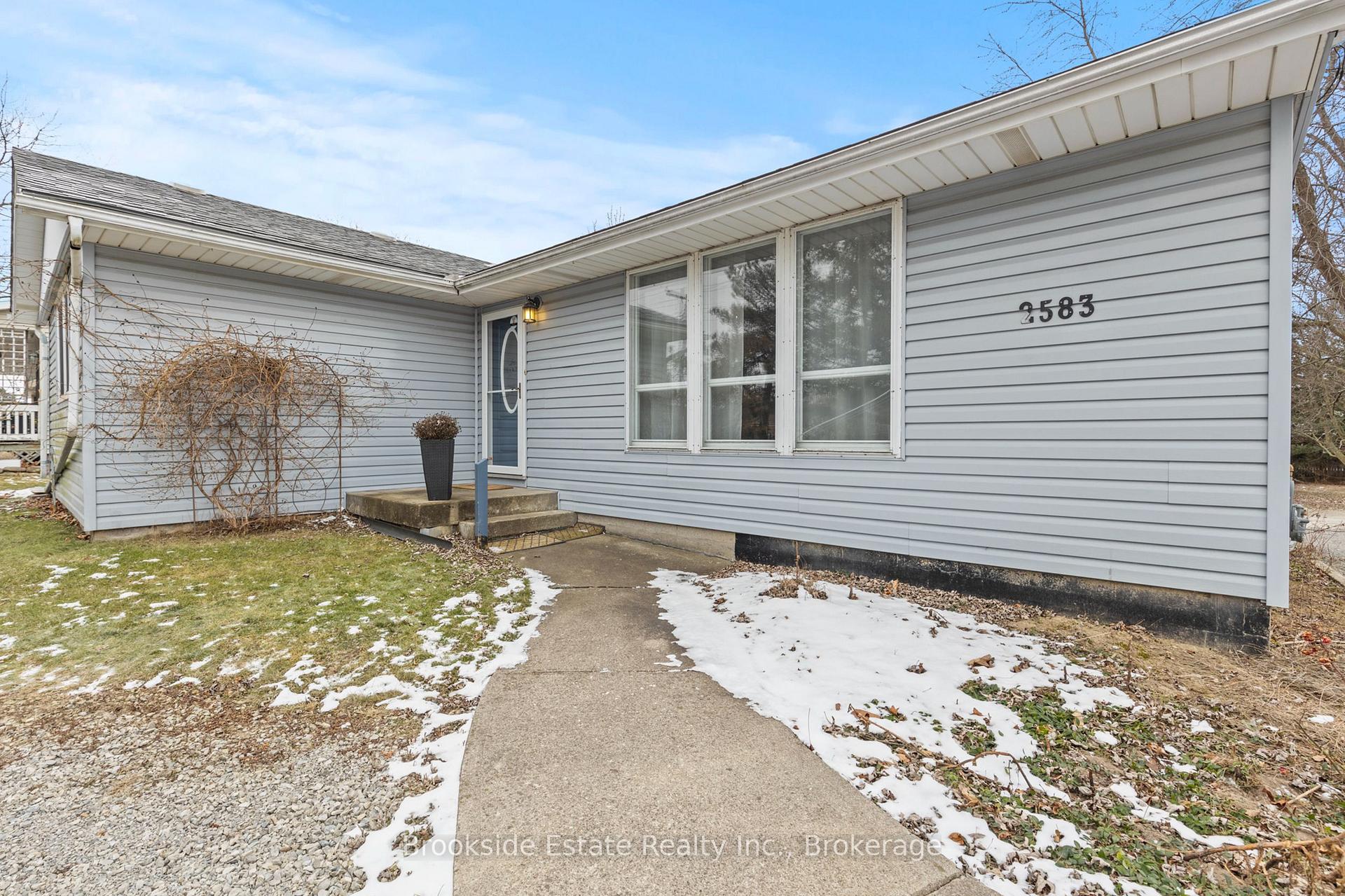 Photo 5 of Unit B, 2583 Binbrook Road, Hamilton, Binbrook — HOMEH