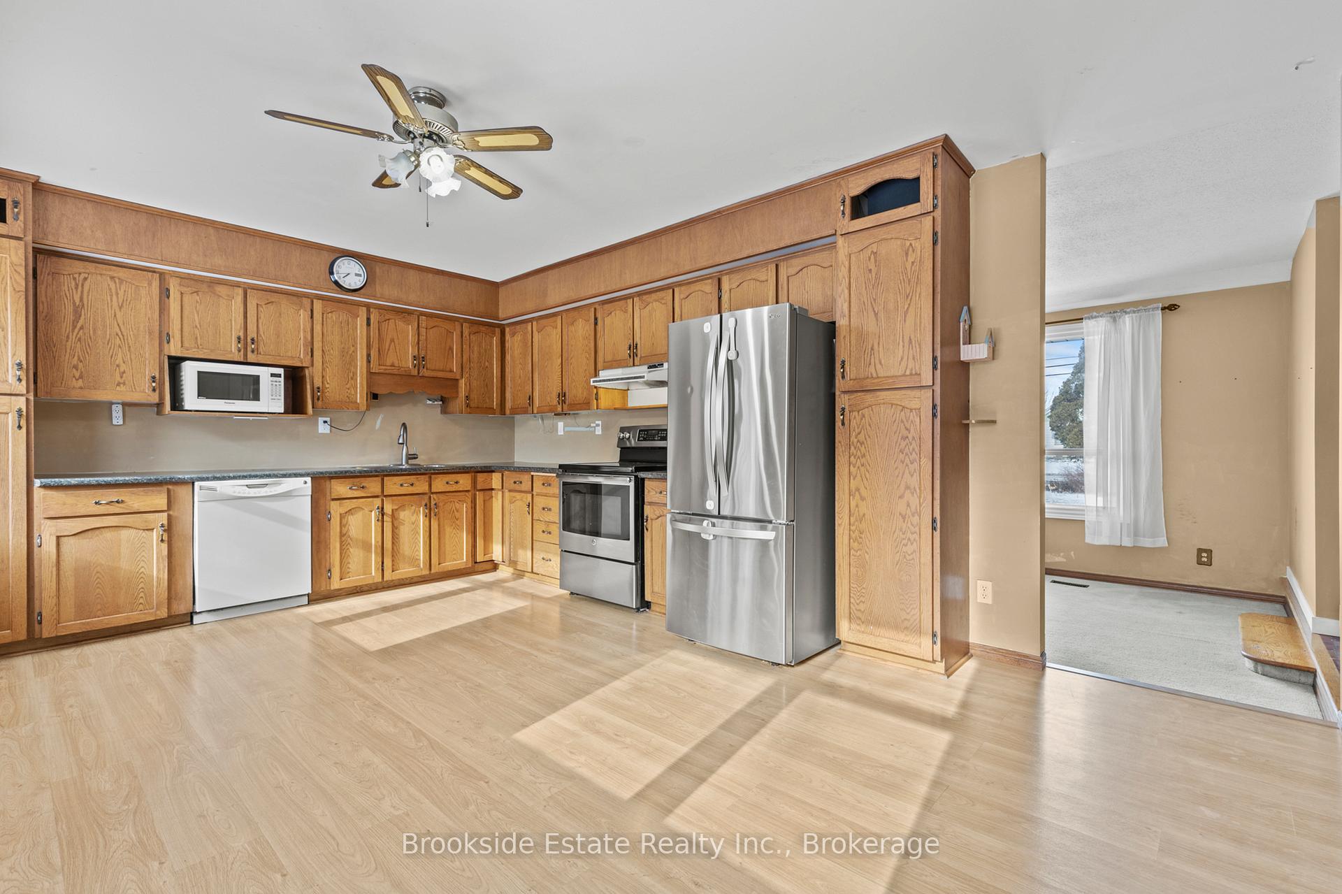 Photo 13 of Unit B, 2583 Binbrook Road, Hamilton, Binbrook — HOMEH